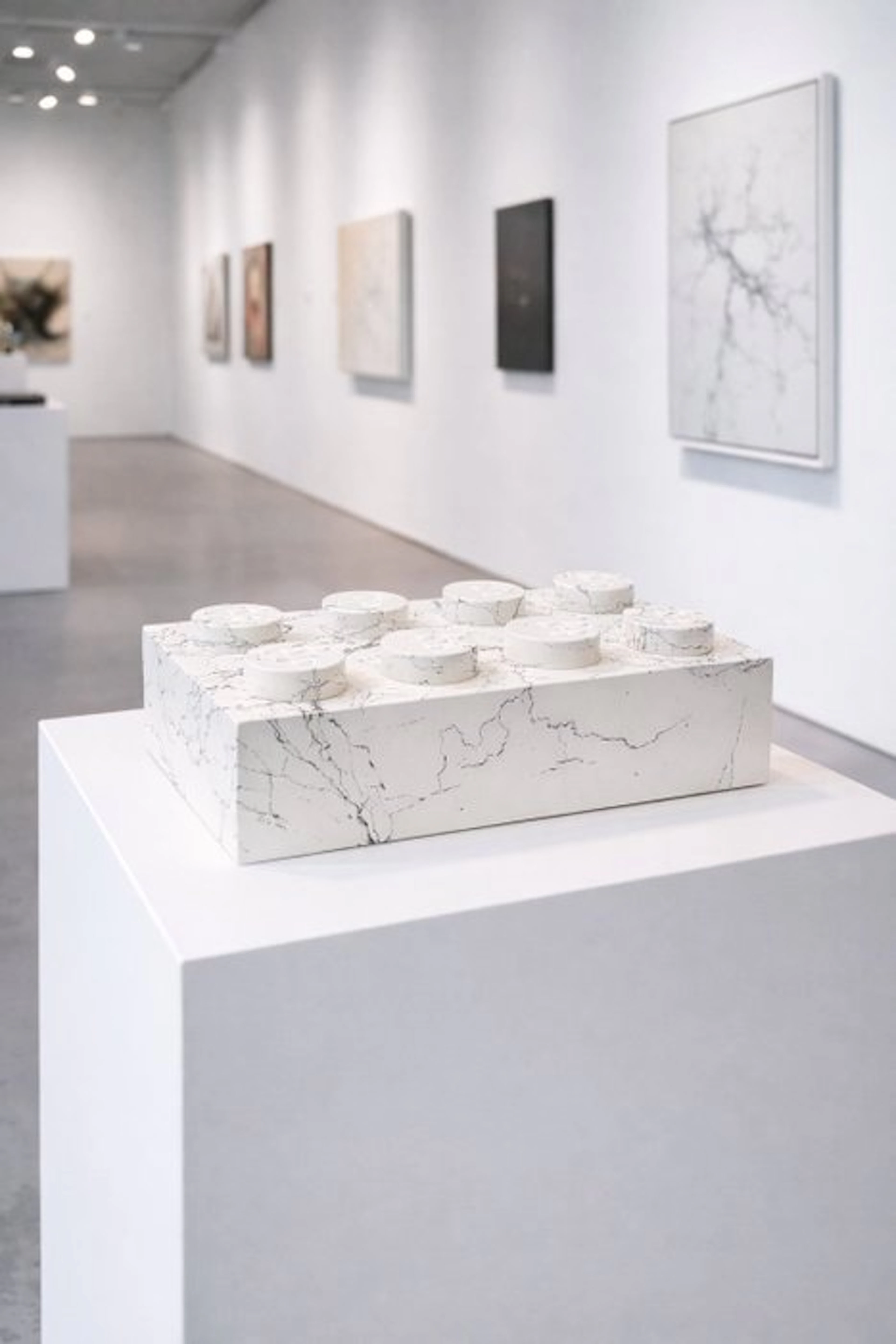 Santicri (1992) - Legold XL (White and Black marble)