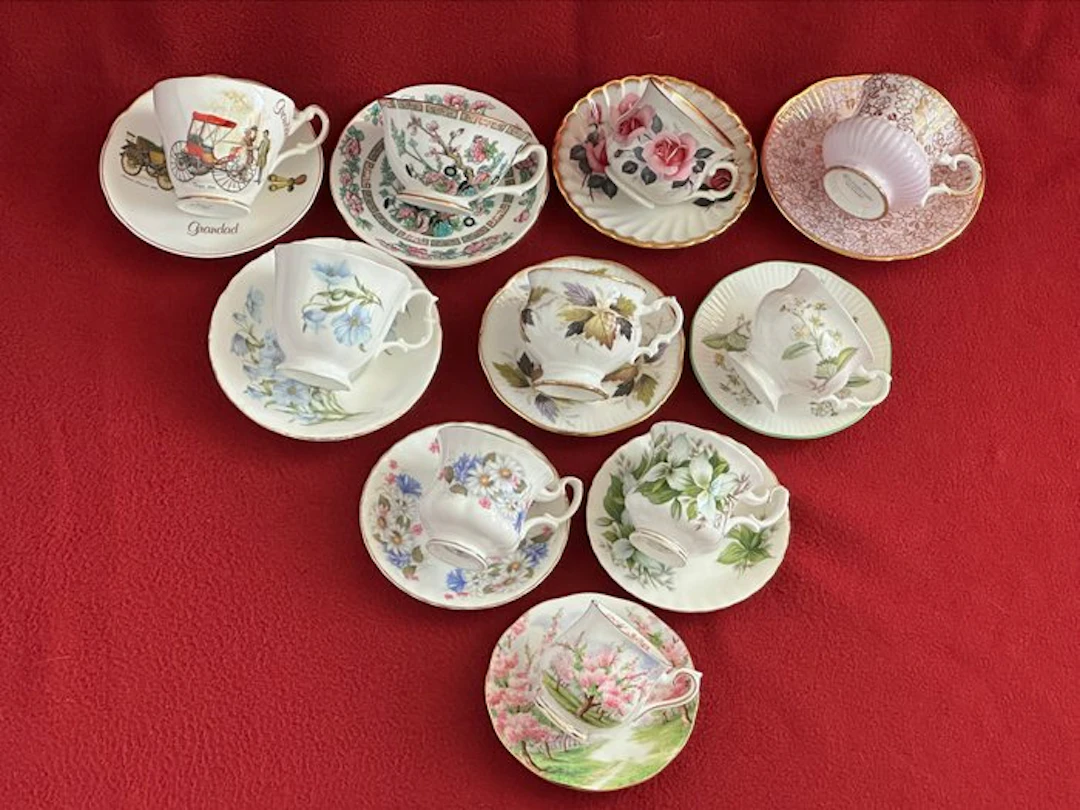 Royal Albert - Drinking service (10) - Floral and Fauna...