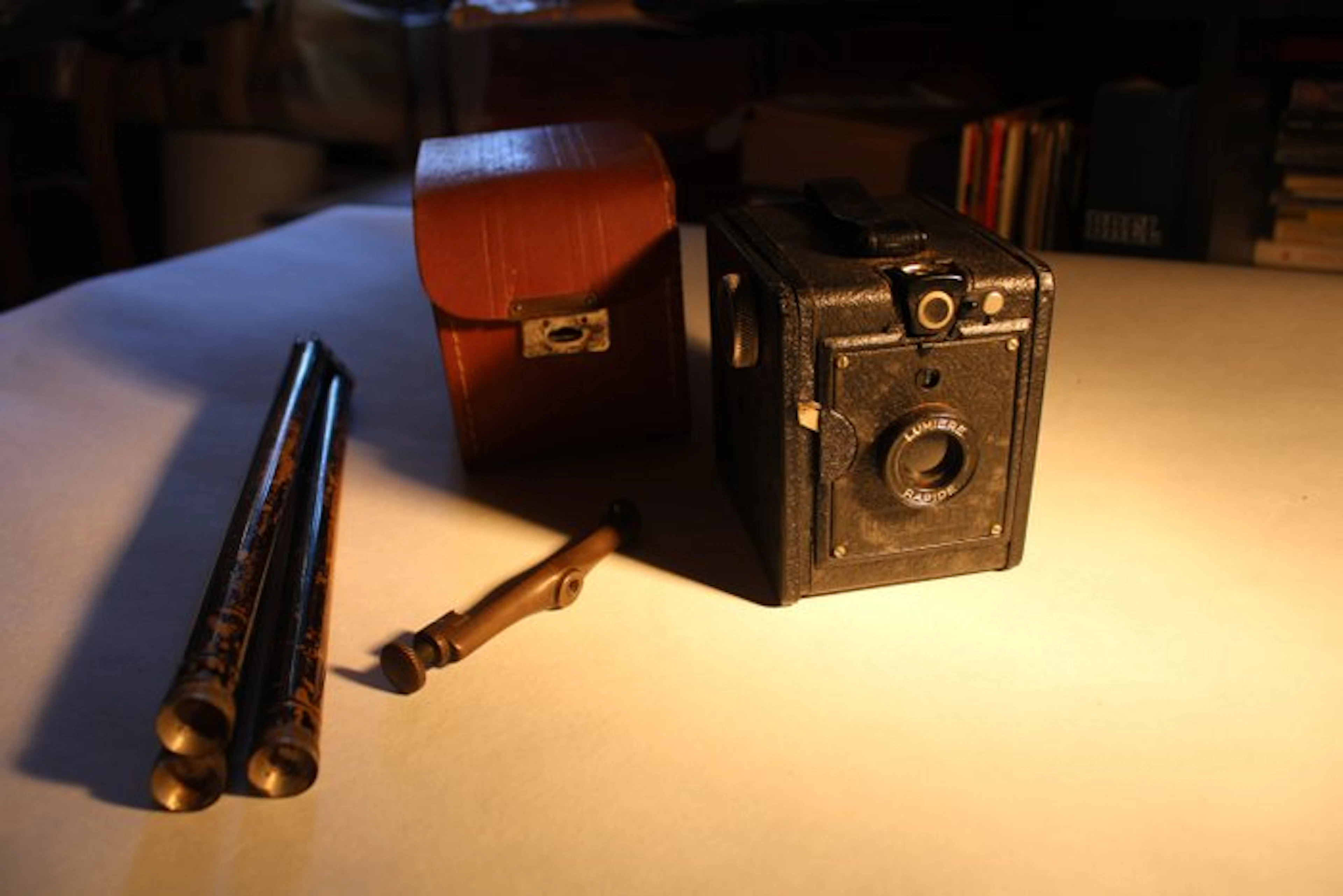 Lumière Rapide avec sa housse + trépied | Analogue camera