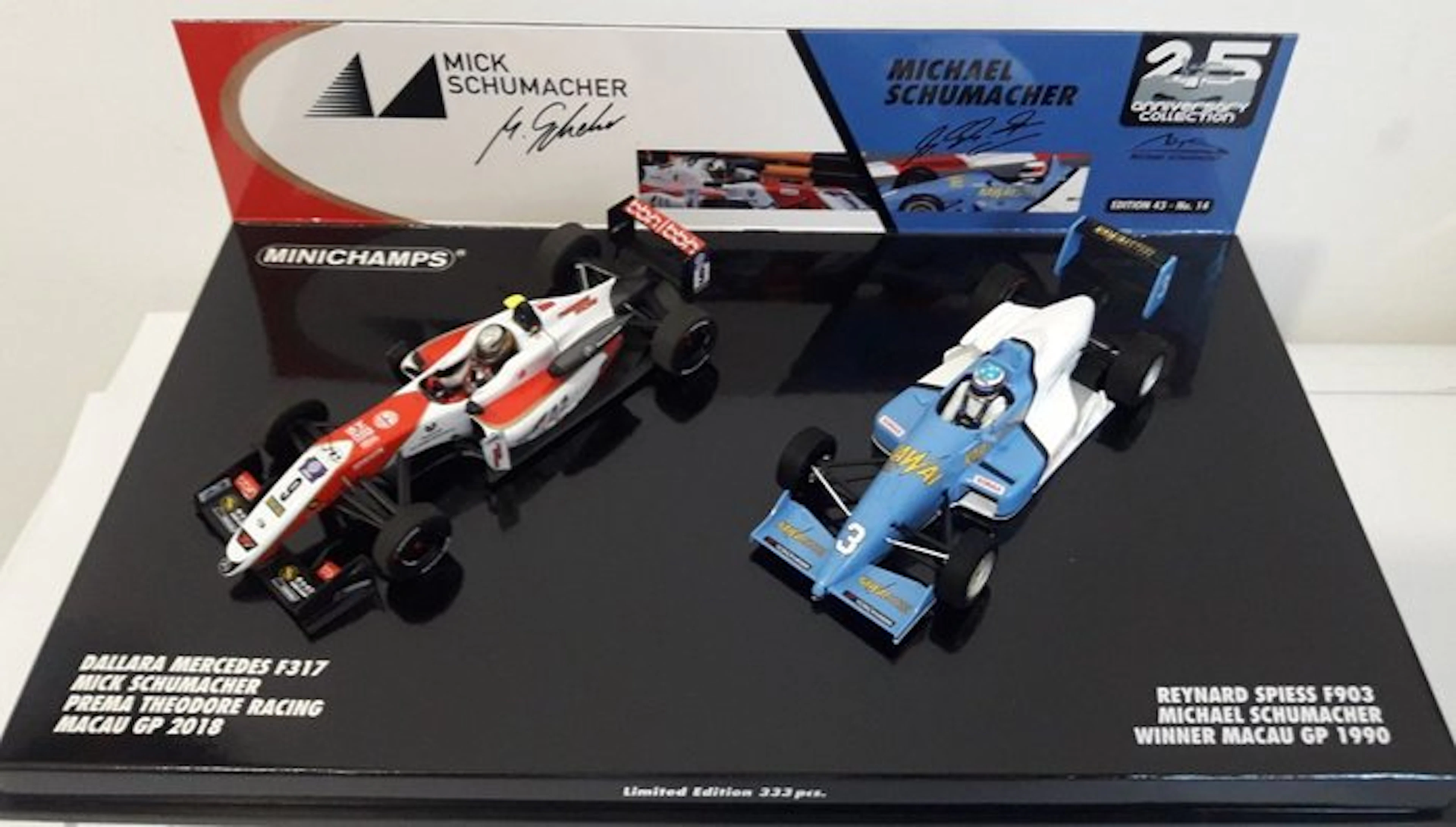 MiniChamps 1:43 - Model car - Set Deluxe Michael...