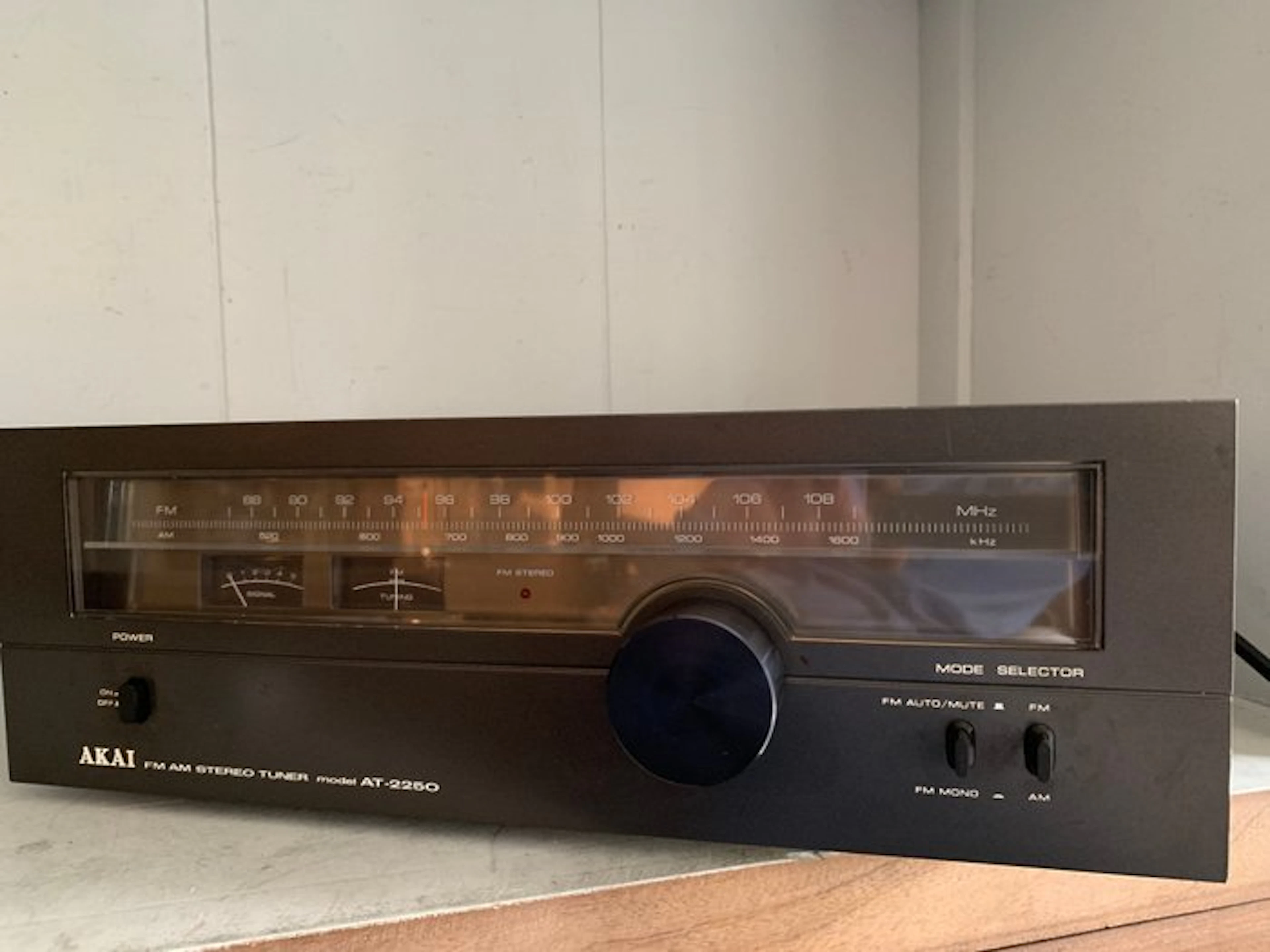 Akai - AT-2250 Tuner