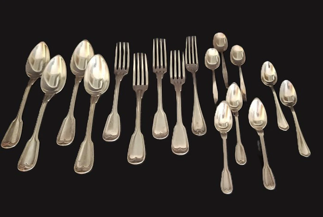 Christofle - Cutlery set (17) - Various models - Silvered metal