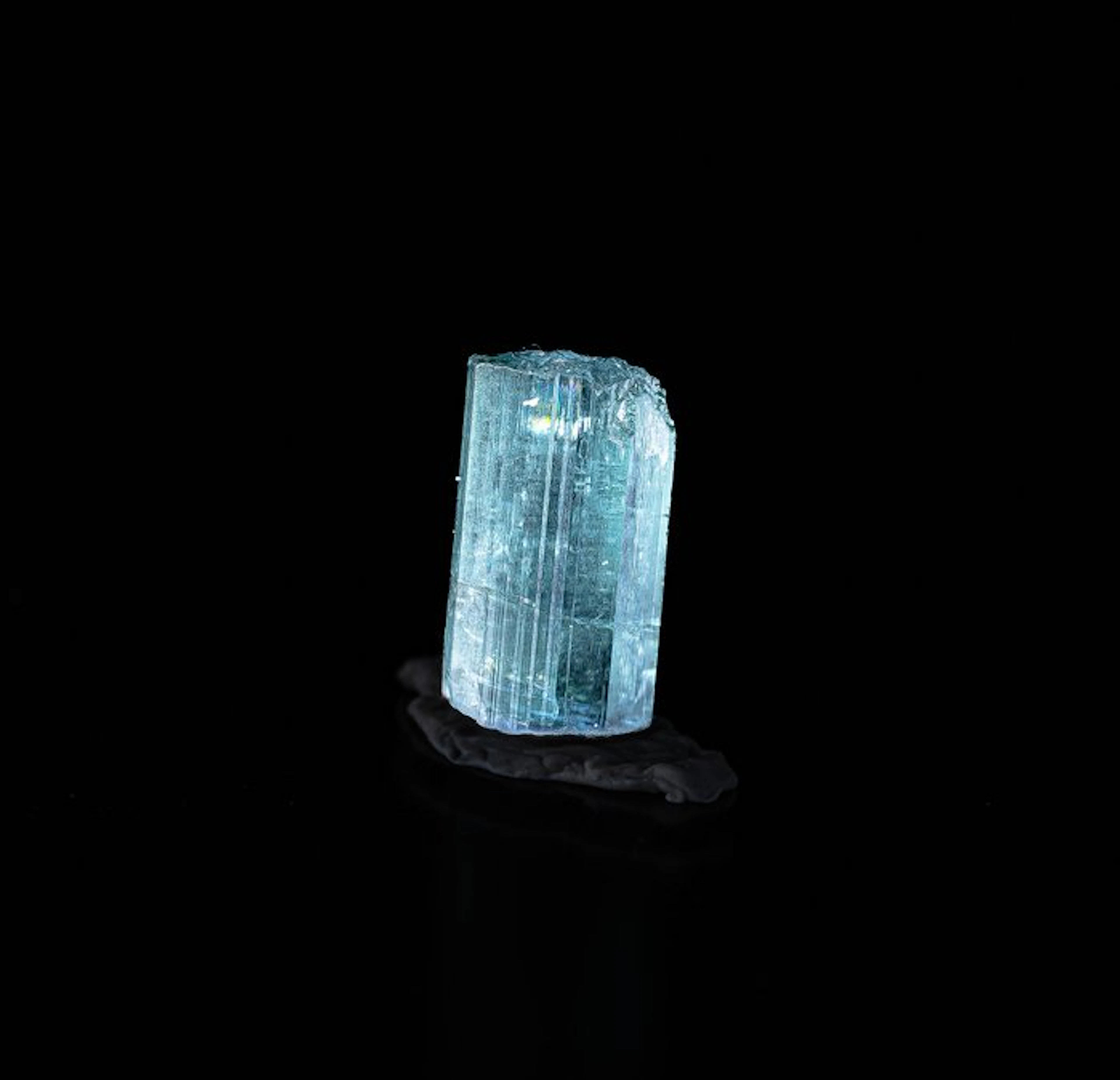EXCEPTIONAL NEON ELBAITE TOURMALINE CRYSTAL RAREST - 2.03...