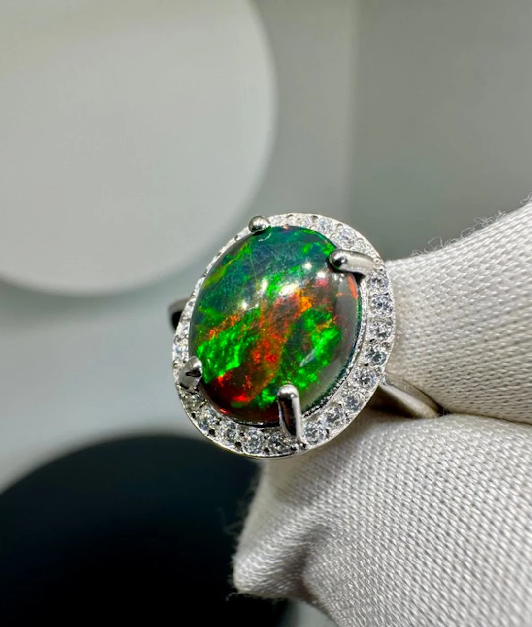 Opal Jewellery- 2.66 g - (1)