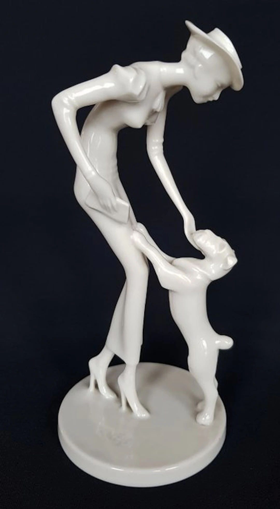Metzler & Ortloff - Hans Knesl - Figurine - Dame met haar terrier - Porcelain