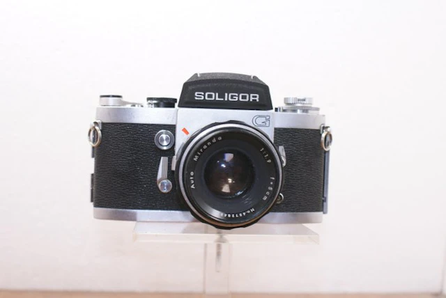 Miranda G +Auto Miranda 1:9/50//Soligor zoeker VF-3 Analogue camera