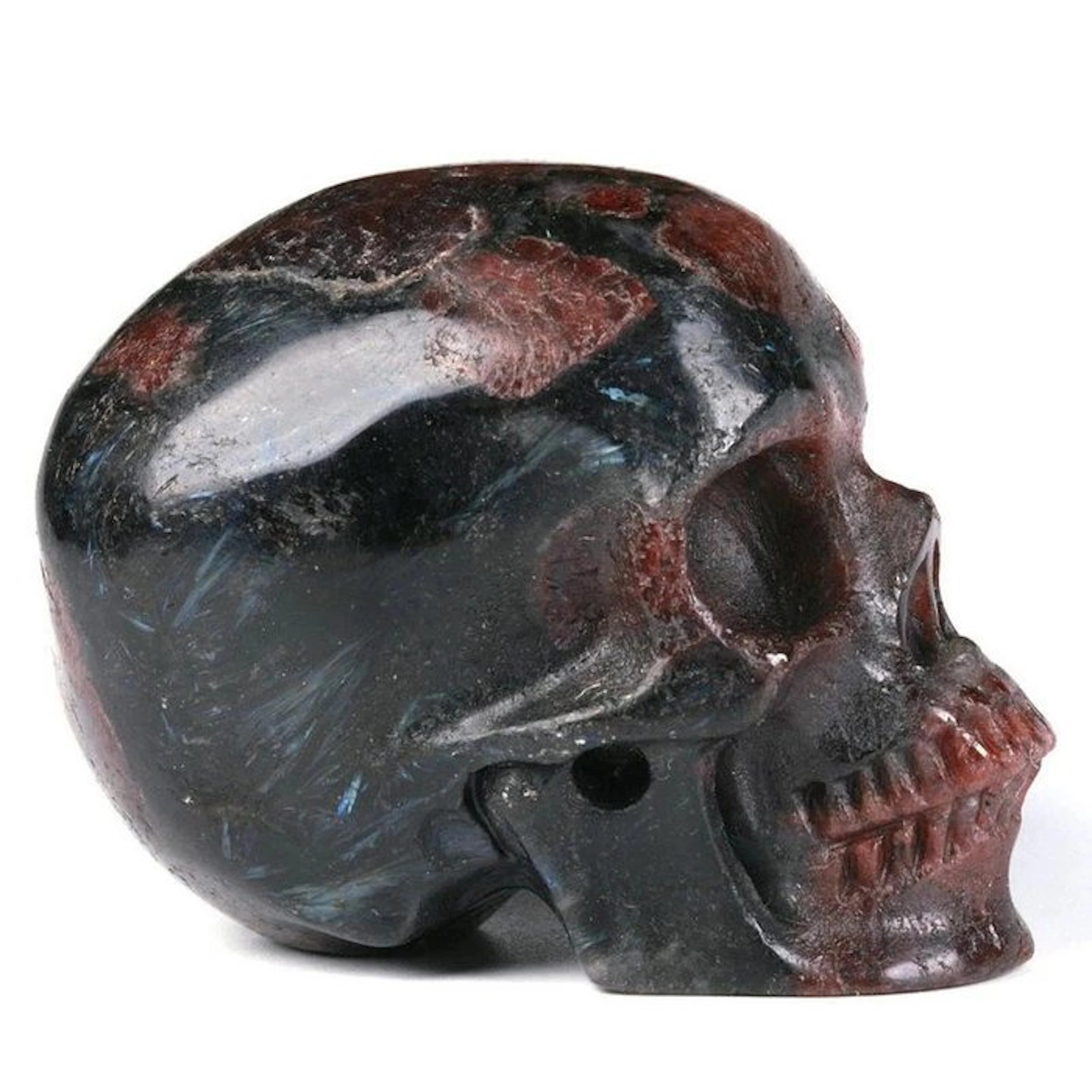 120g Garnet-Amphibolite Skull – Blue Shimmer & Deep Glow...