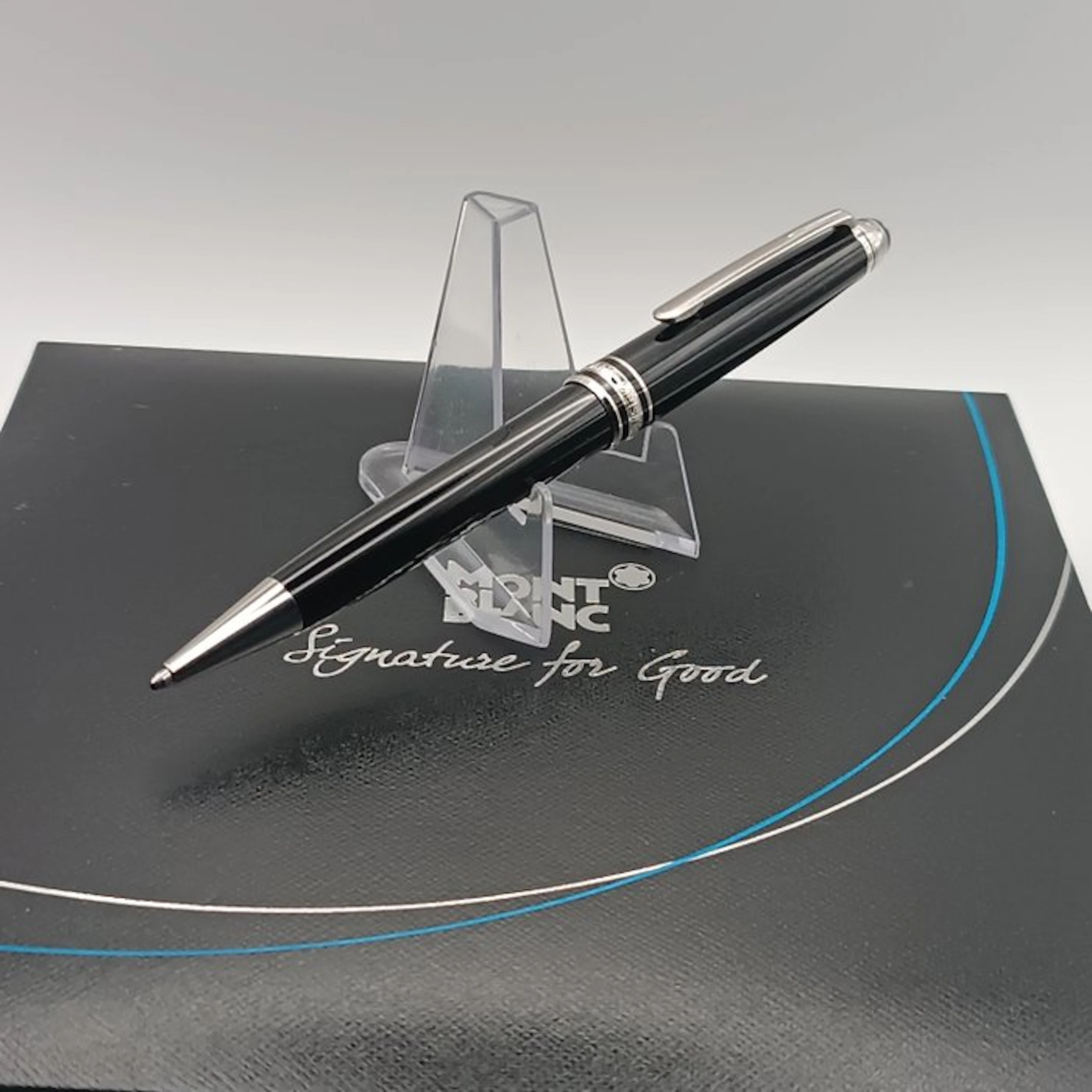 Montblanc - UNICEF Signature for Good Special Edition Classique -