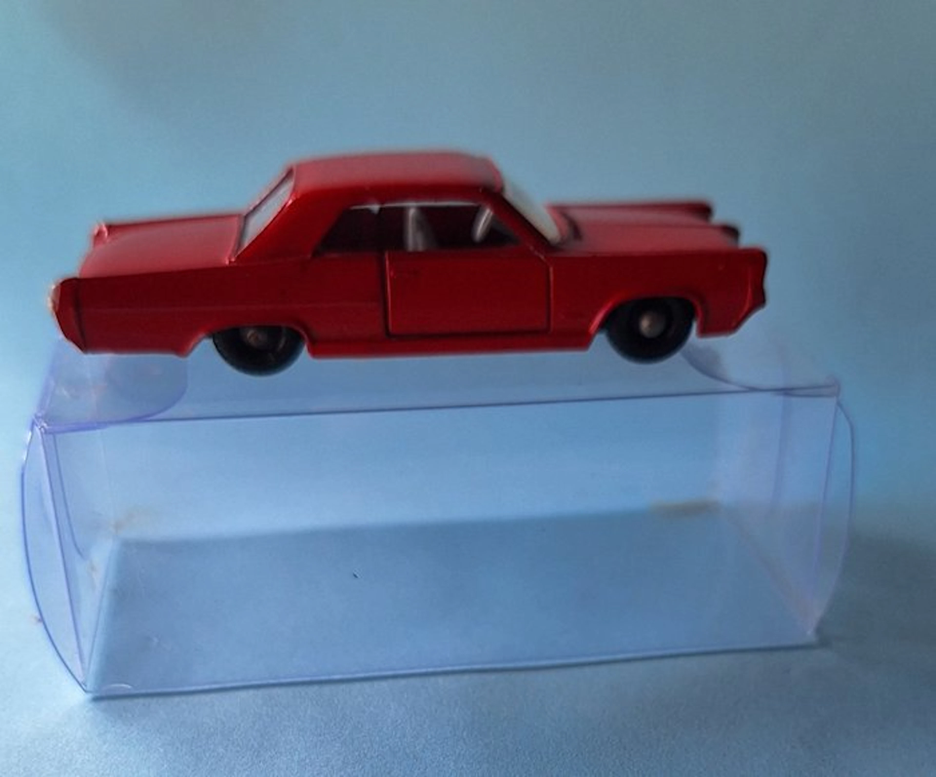 Matchbox 1:64 - Model car - Sports Coupe Series No.22