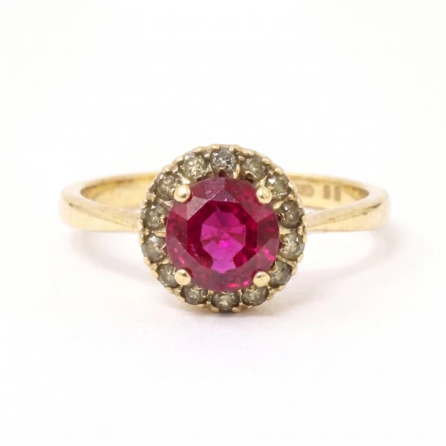 Ring - 9 kt. Yellow gold Ruby - Diamond