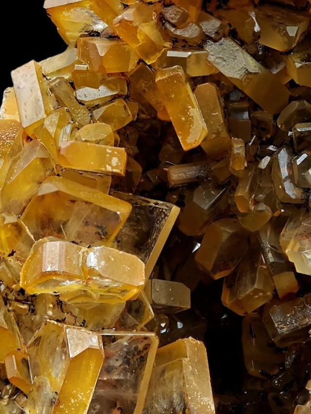 Transparent Barite aesthetic with yellow limonite...