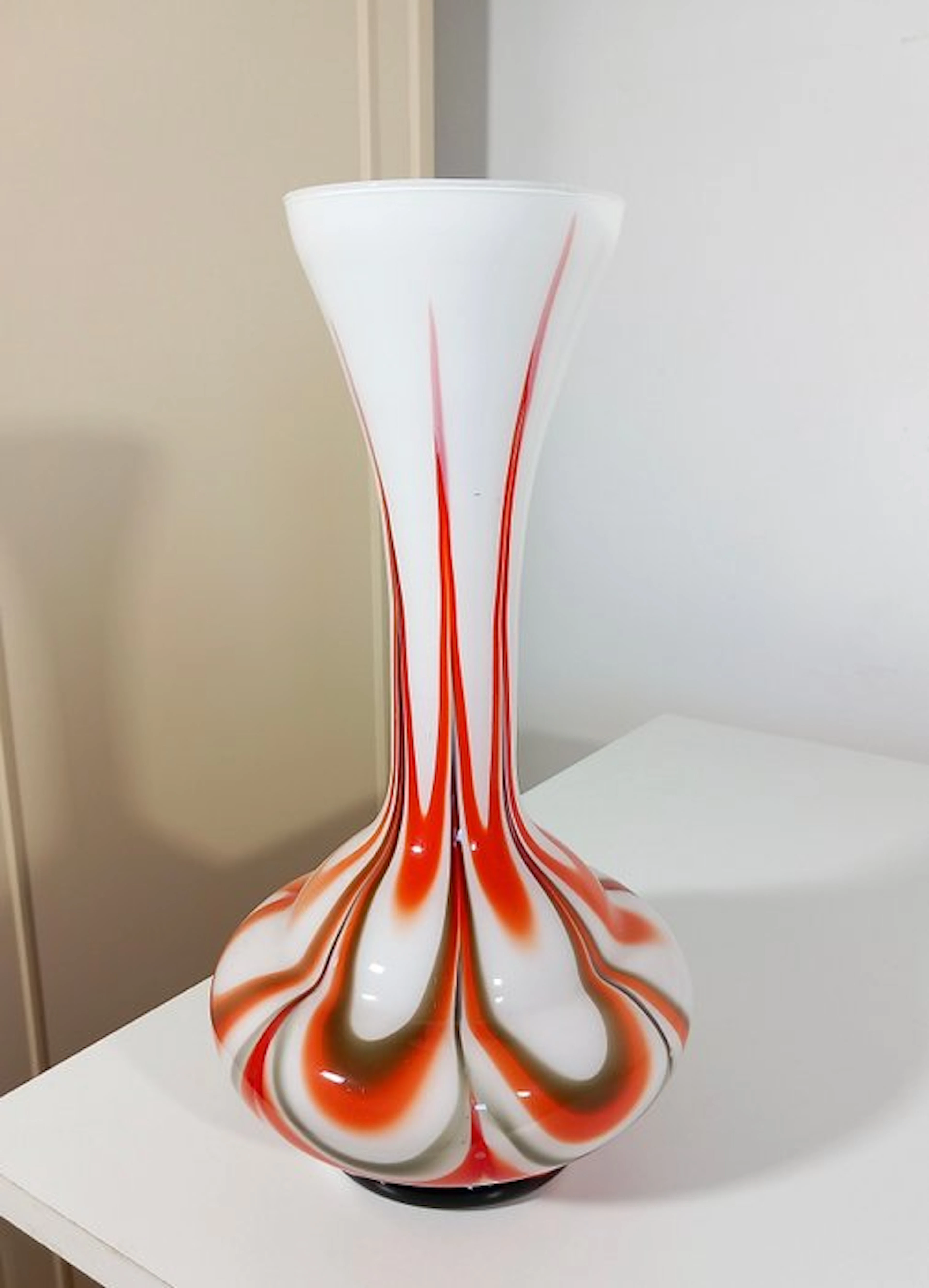 Vase - Opaline glass - Florentine Art 1970