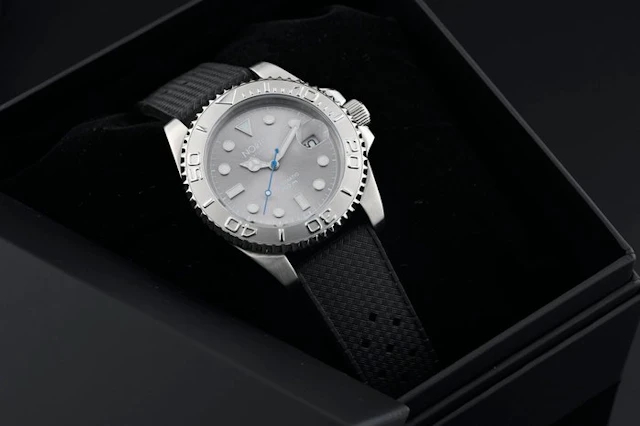 Norton - Riva - Automatic Diver 200M - Miyota 8215...