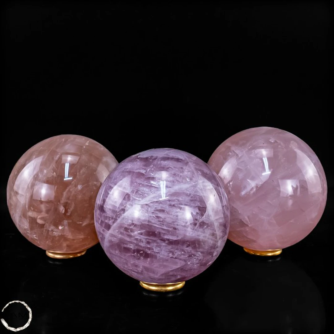 Natural rose quartz set – – 3 dreamy gemstone spheres in...