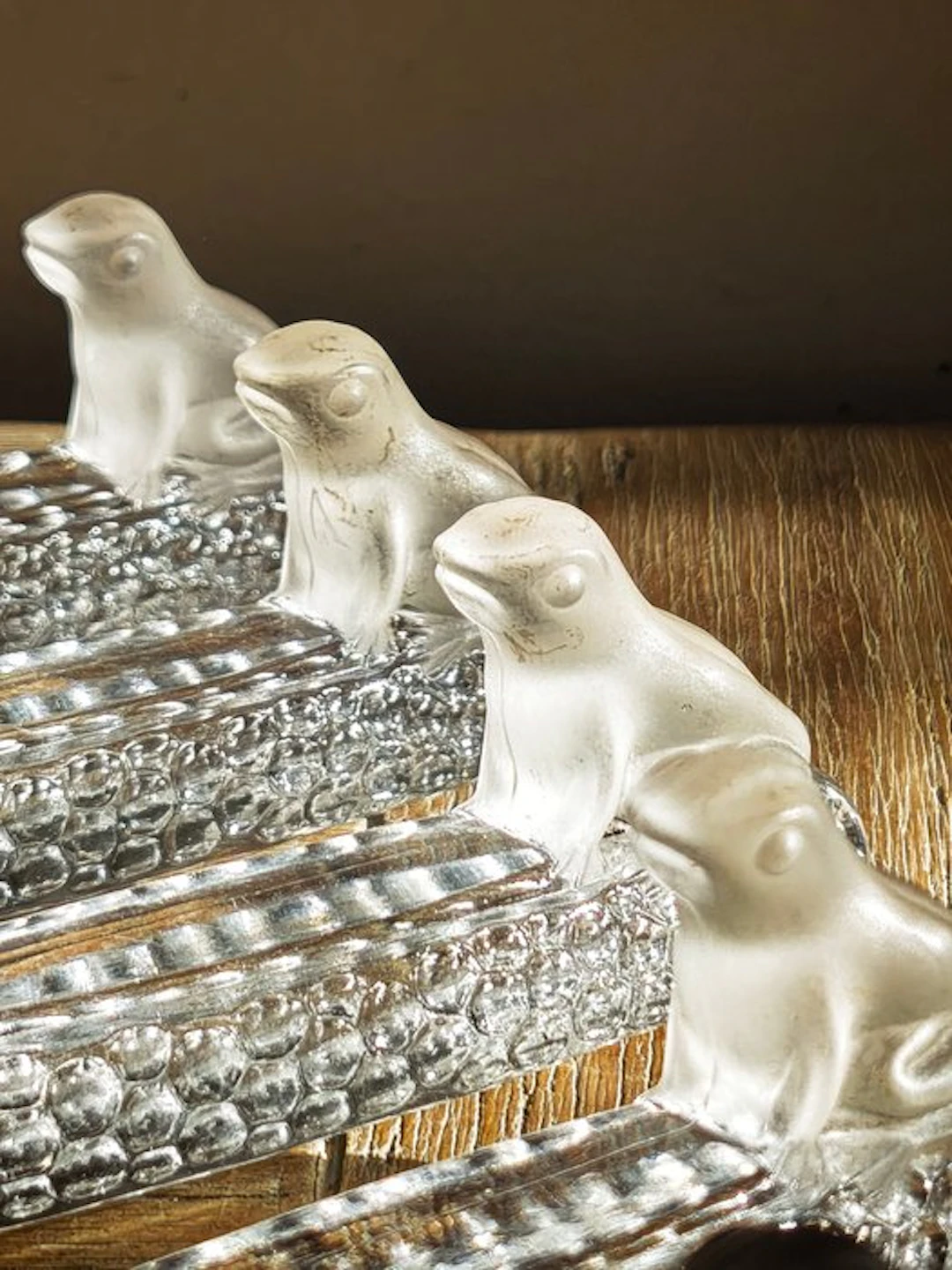 YER - Knife rest (11) - grenouille en verre depoli...