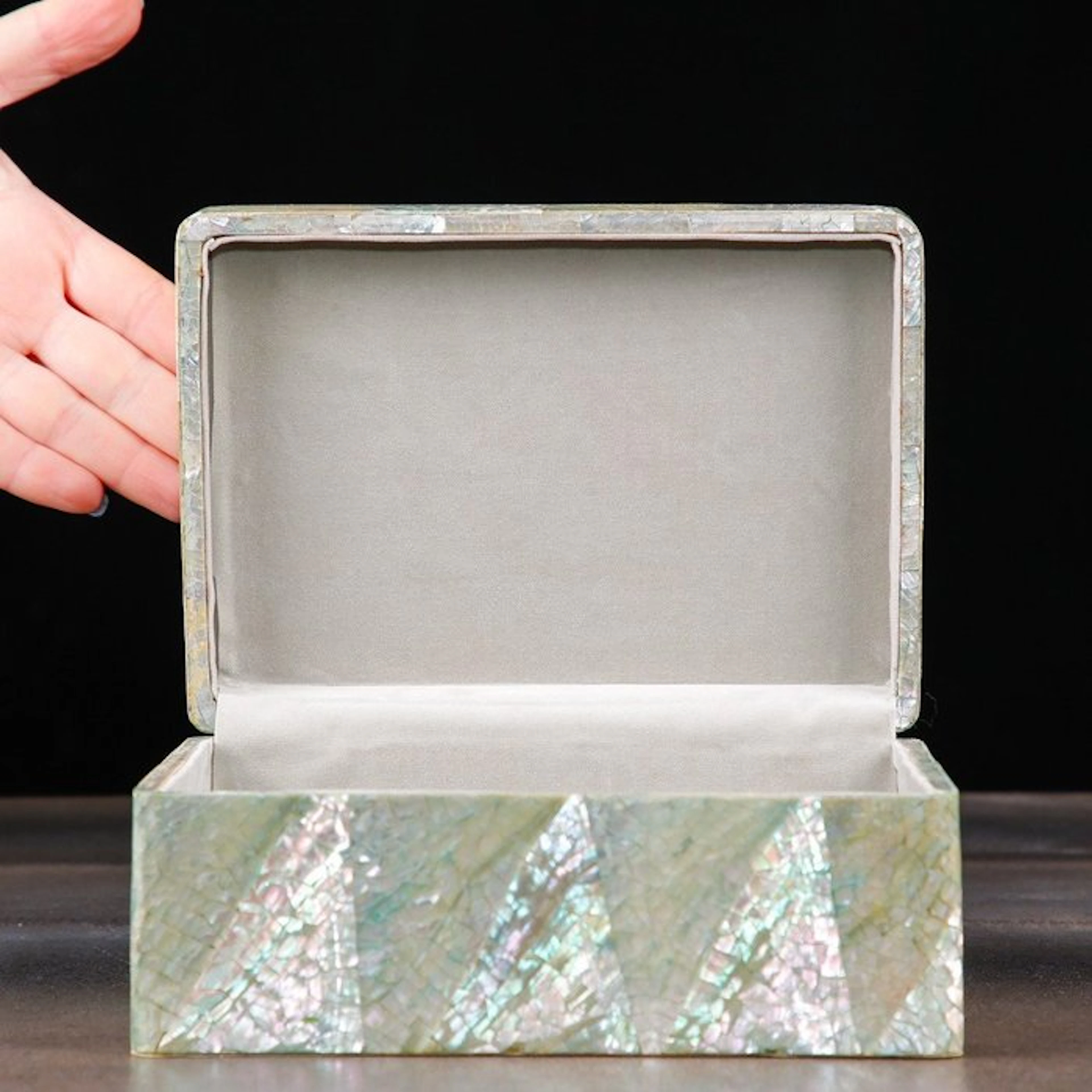 Iridescent Mother of Pearl Jewelry Box - Exquisite Mosaic...