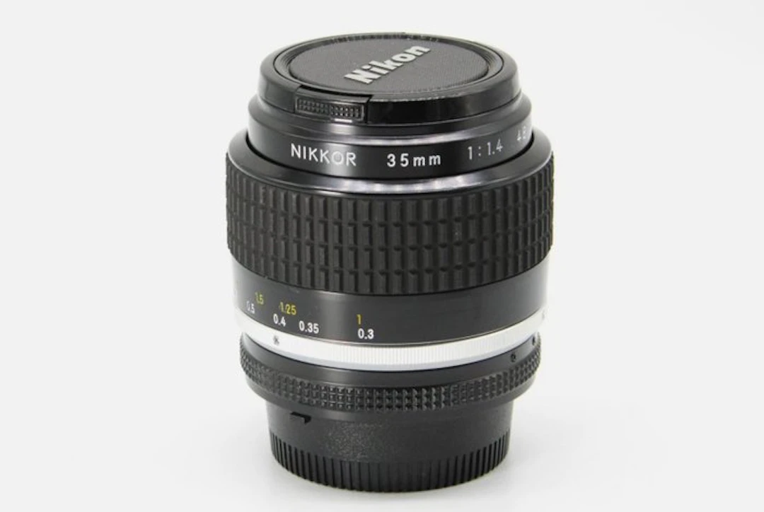 Nikon Nikkor 35mm f/1.4 ais Prime lens