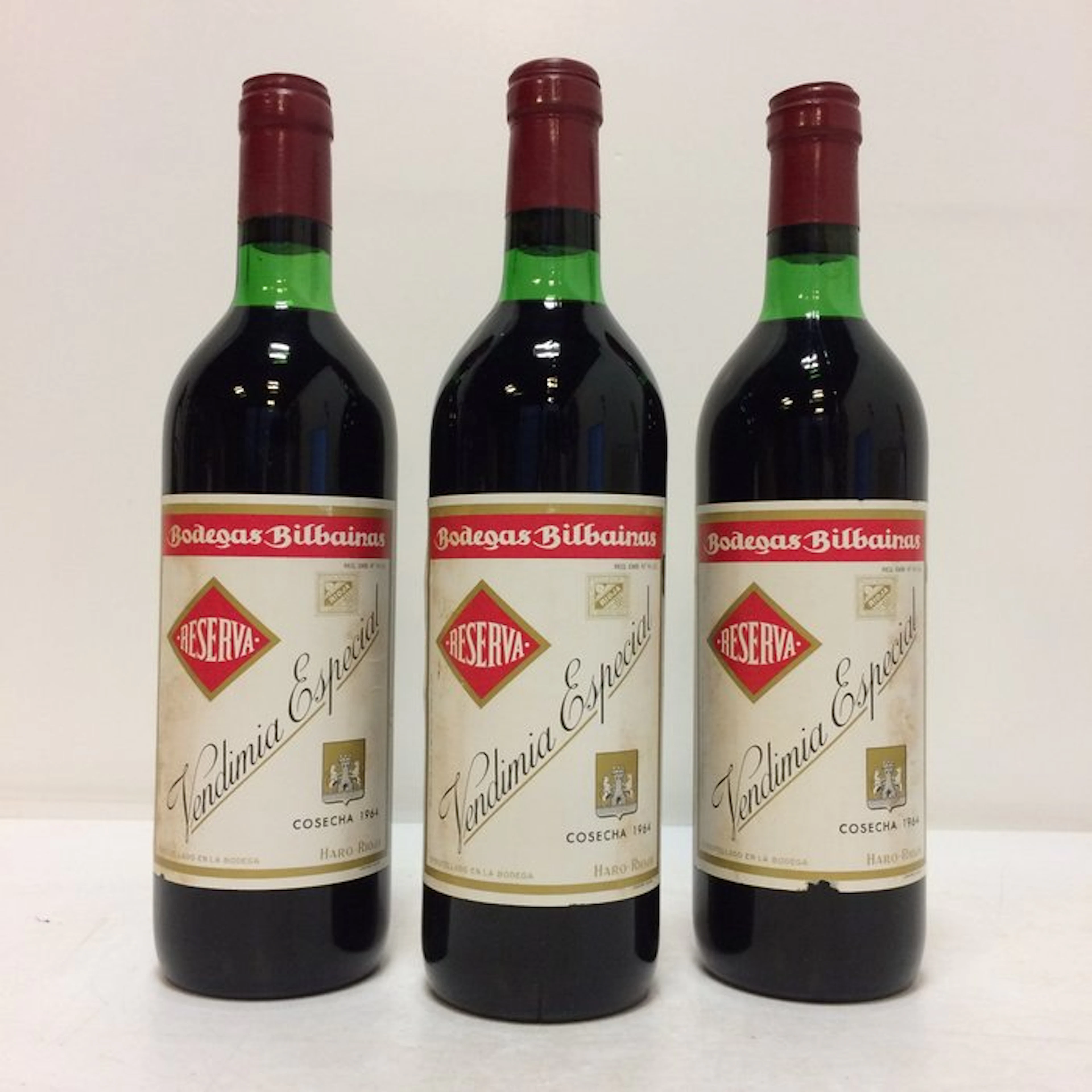1964 Bodegas Bilbainas, Vendimia Especial - Rioja Reserva - 3 Bottles (0.75L)