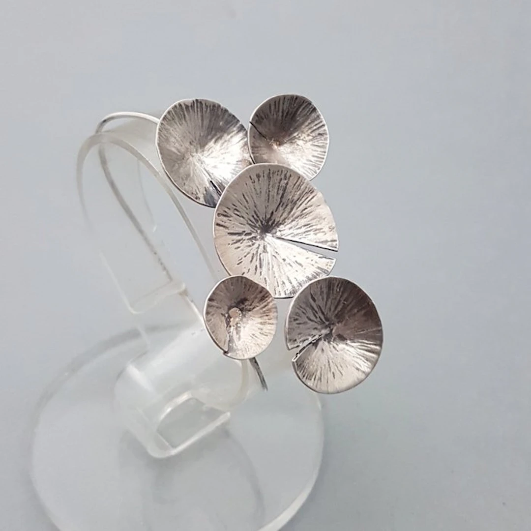 Art Nouveau, lotus leaves - Bracelet - Incognita