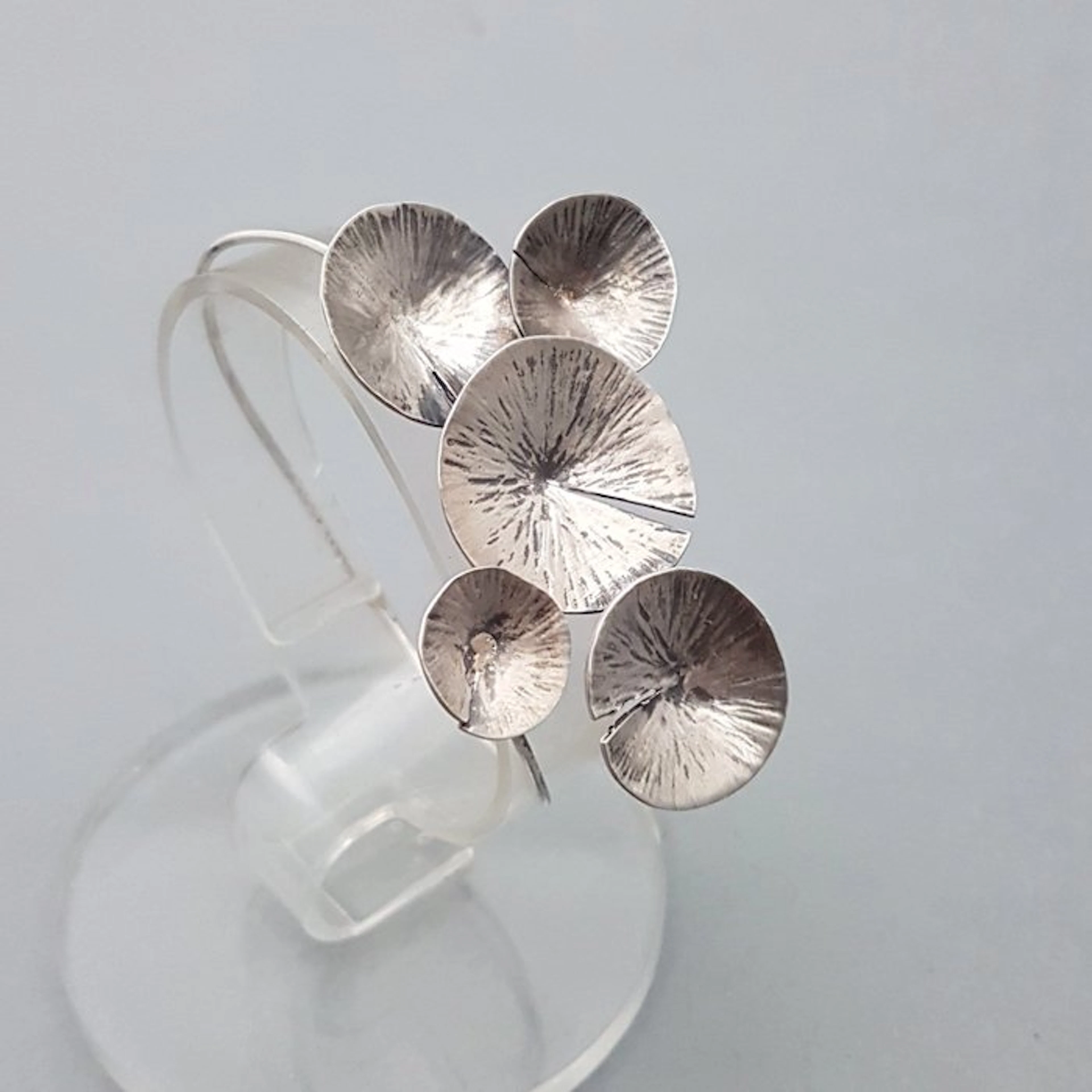 Art Nouveau, lotus leaves - Bracelet - Incognita