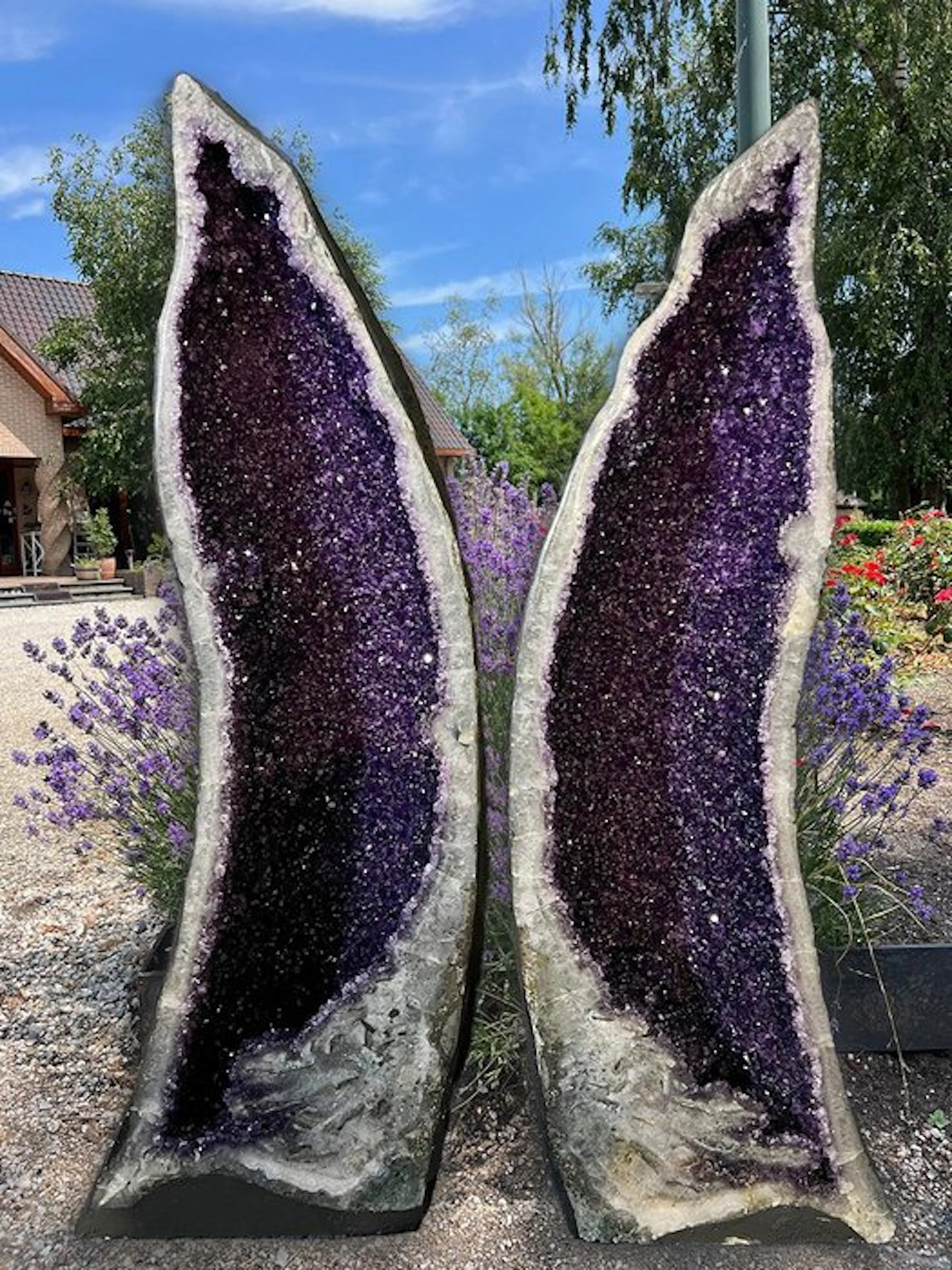 Amethyst Geode - Height: 112 cm - Width: 42 cm- 153 kg - (2)