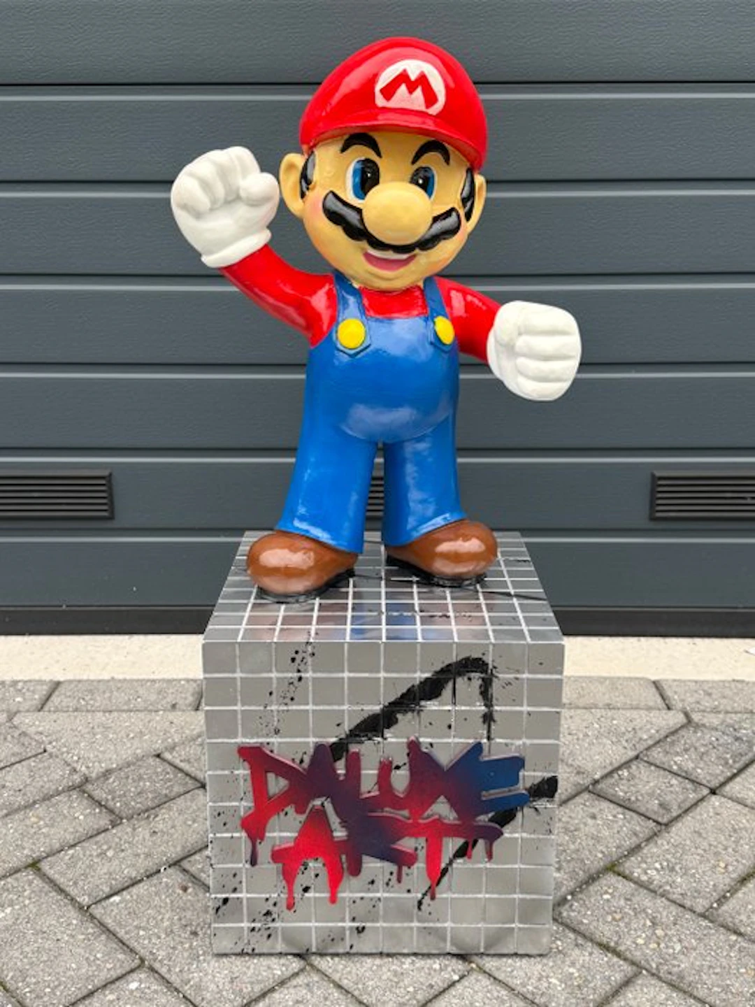 Daluxe Art - 1999 • XL Mario Display – 80 cm