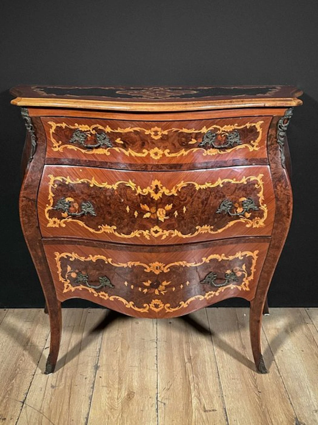 Chest of drawers - Wood - Louis XV Bombé Commode