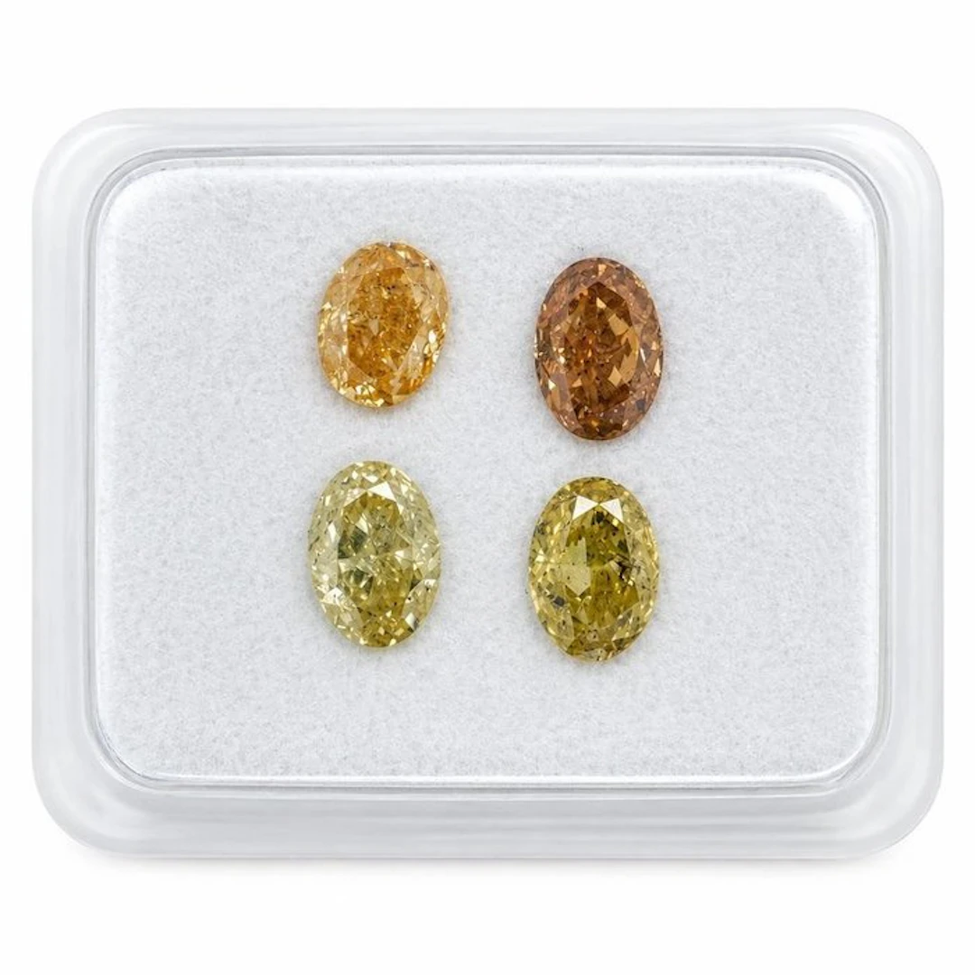 No reserve price - 4 pcs Diamond (Natural coloured) - 0.90 ct - Oval - Fancy