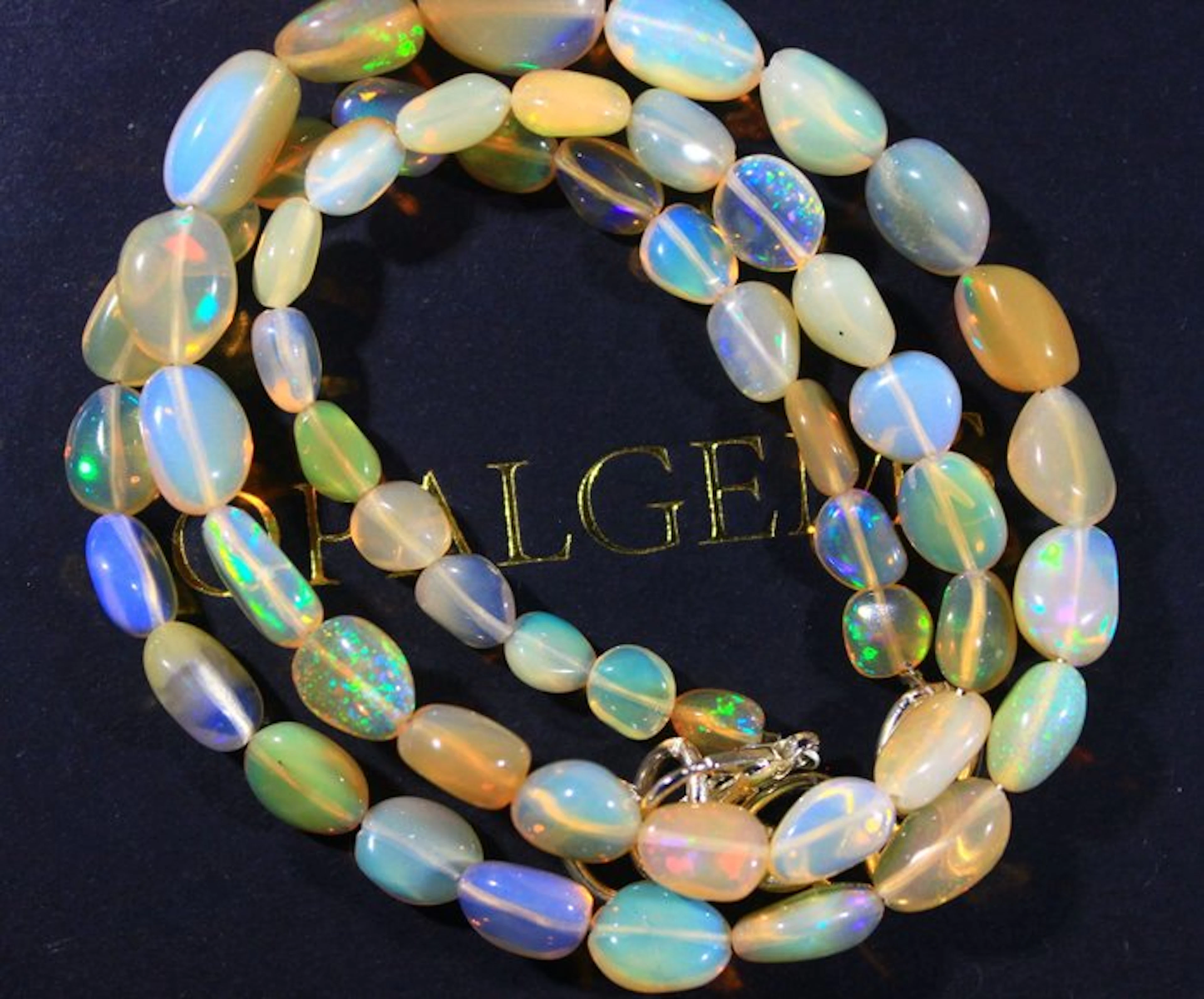 No Reserve - Ct. 59.50 Ethiopian Opal - Untreated Beads- 11.9 g
