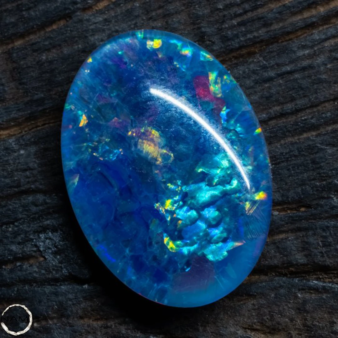 Triplett-Opal in fascinating blue tones – a shimmering...