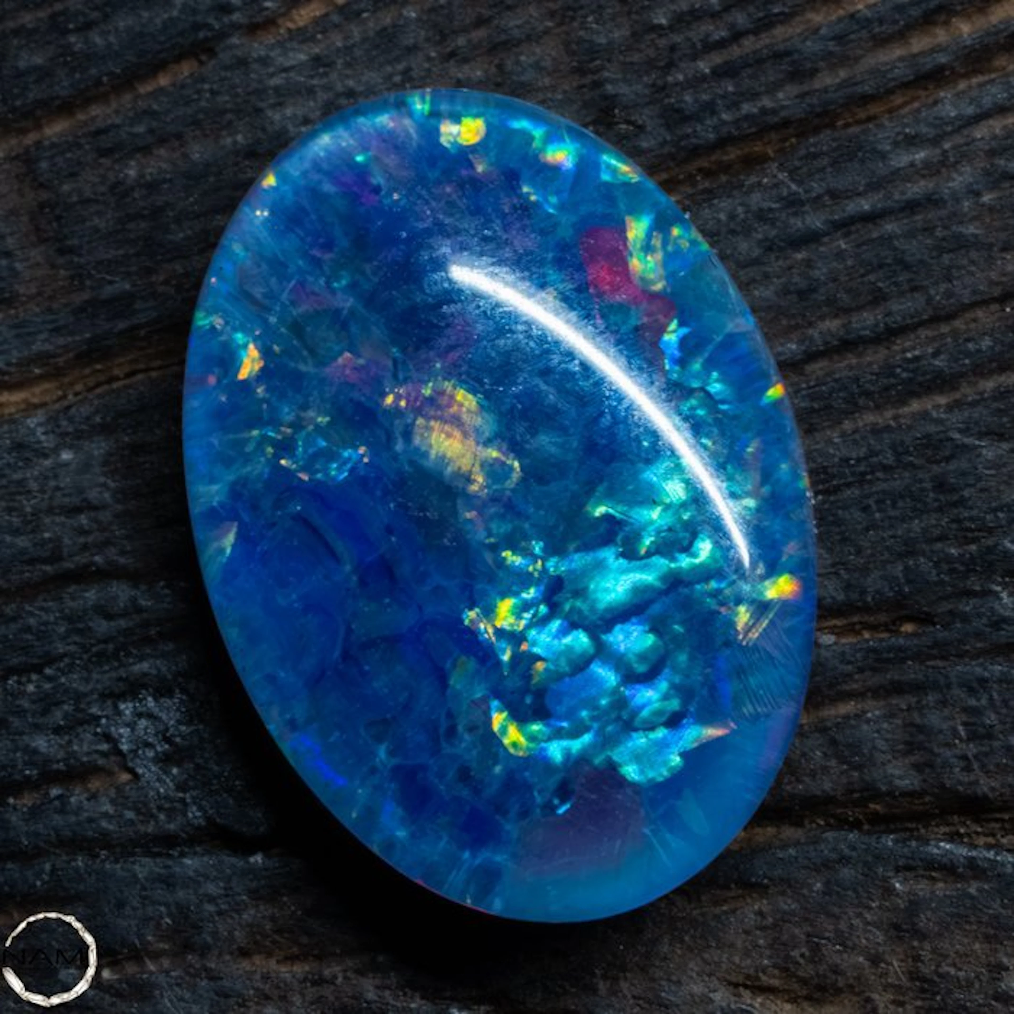 Triplett-Opal in fascinating blue tones – a shimmering...