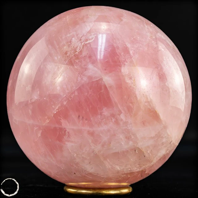 Natural rose quartz sphere from Brazil- 2034.49 g