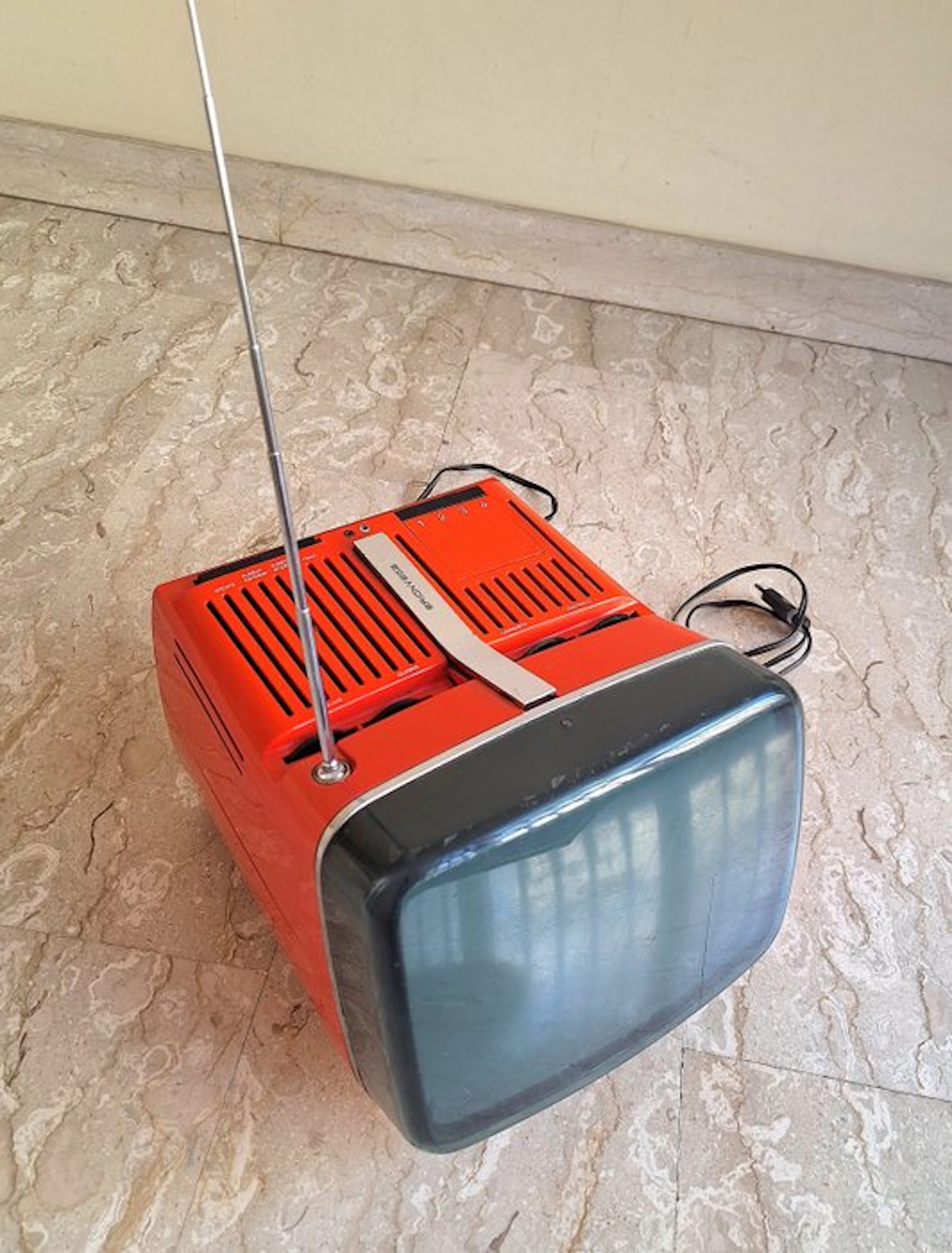 Brionvega - Tube television - Brionvega Algol 11