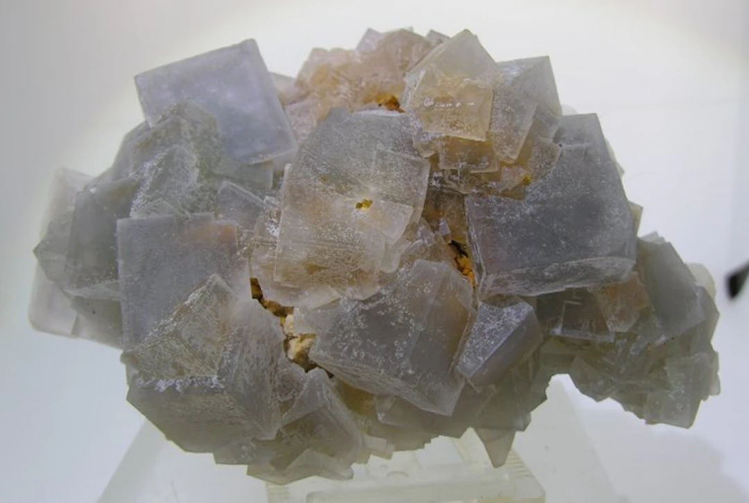 Fluorite Crystal on matrix - Height: 11.5 cm - Width: 7.5 cm- 338 g - (1)