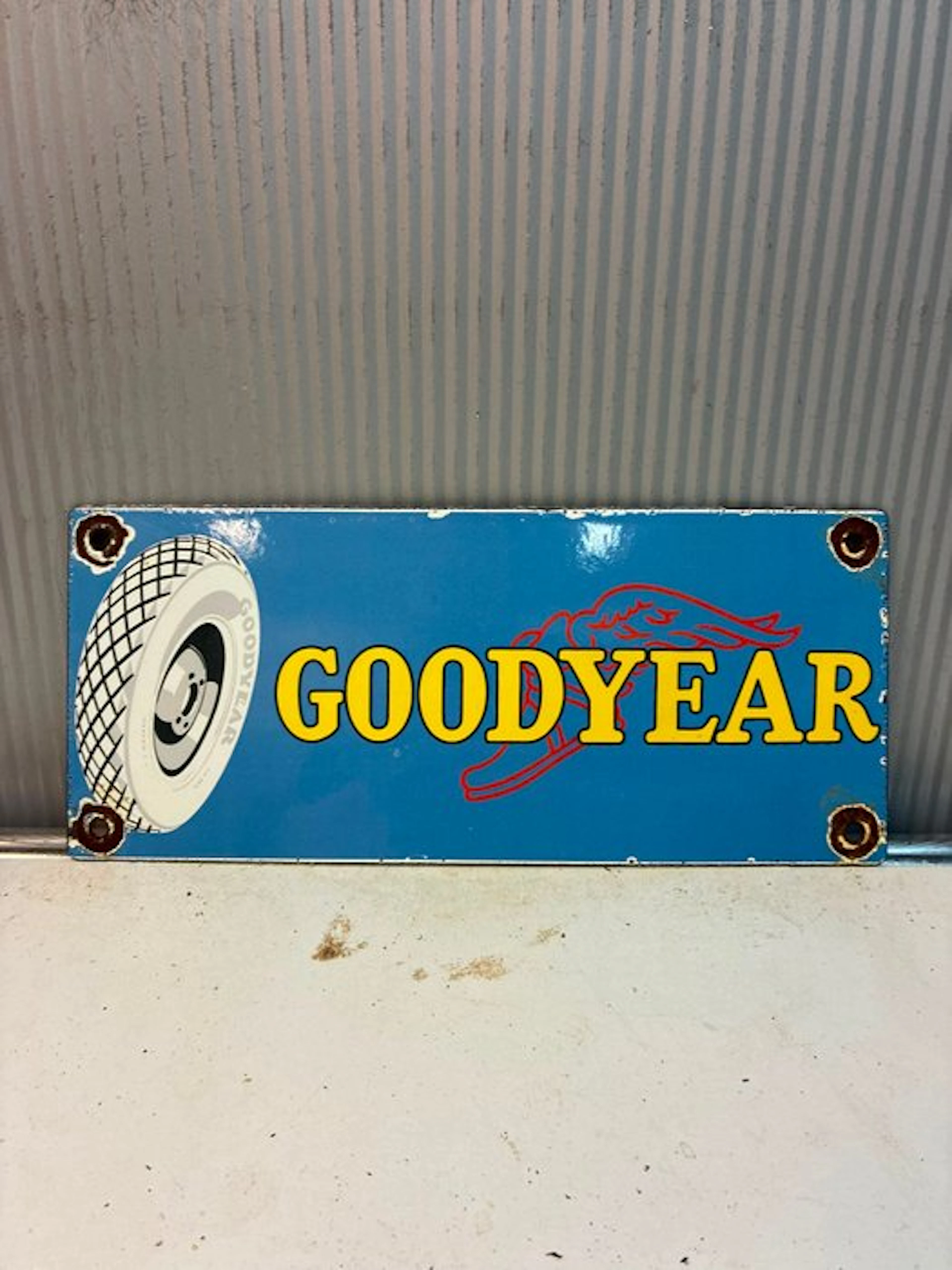Goodyear – Banden & Wingfoot Logo – Emaille Reclamebord - Enamel sign - Enamel