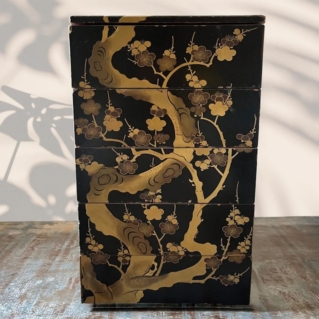 Large 4-Tier Lacquer Jūbako (Stacking Box) with Gold...