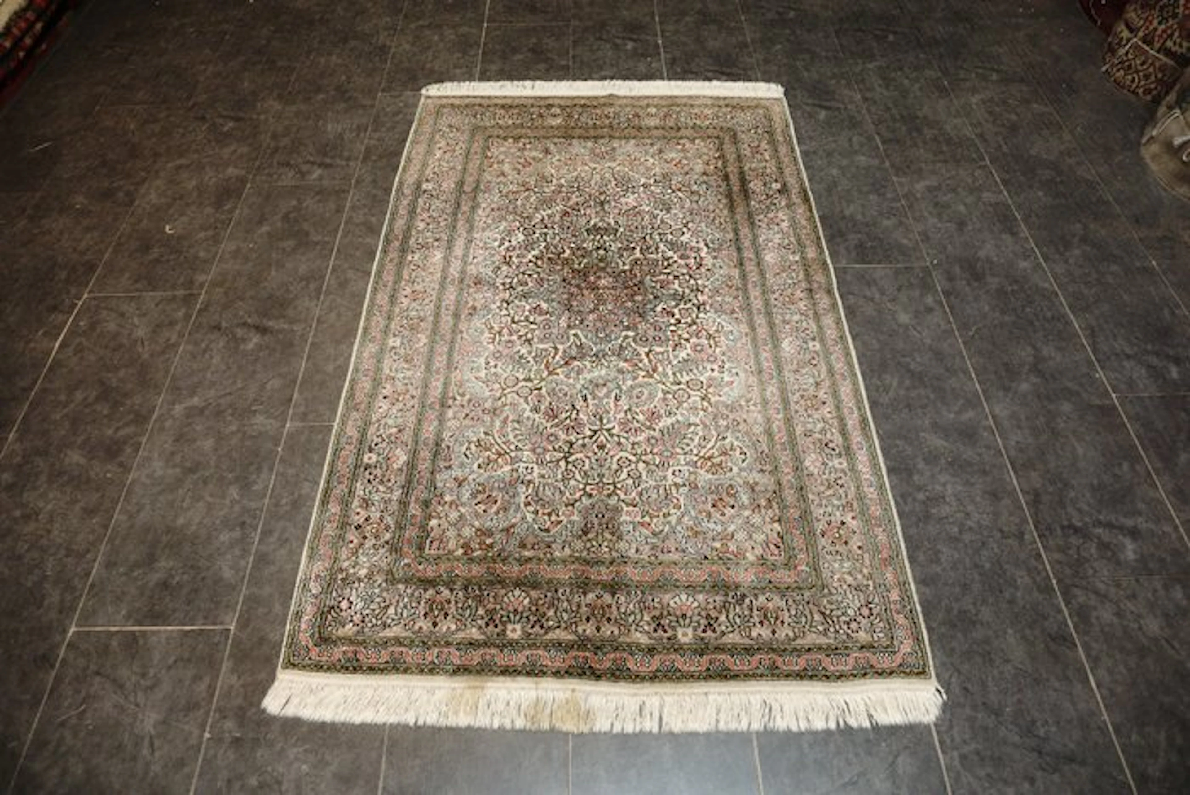 Cashmere Silk - Carpet - 183 cm - 124 cm - silk carpet