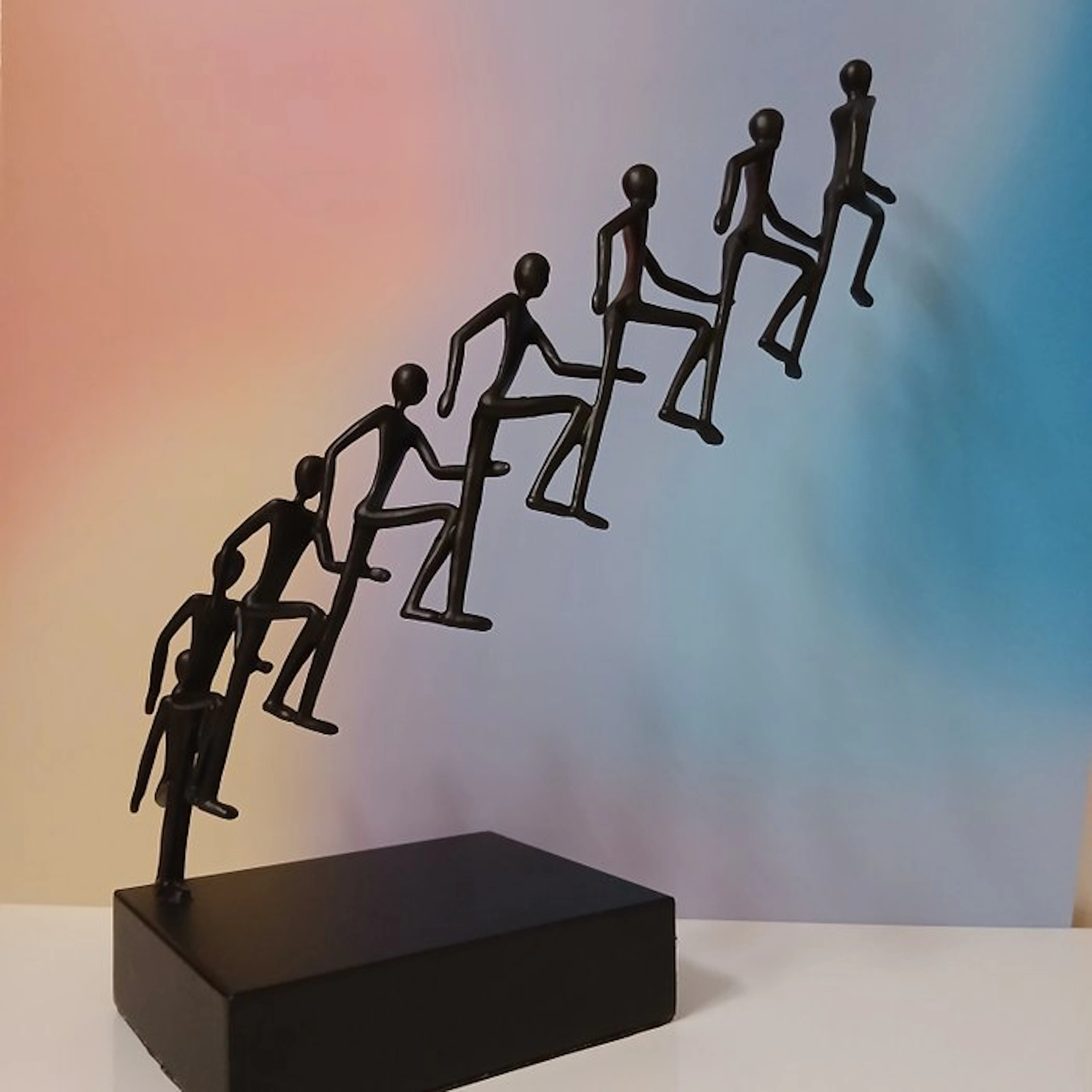 Sculpture, "L'art de s'élever" - 38 cm - Metal