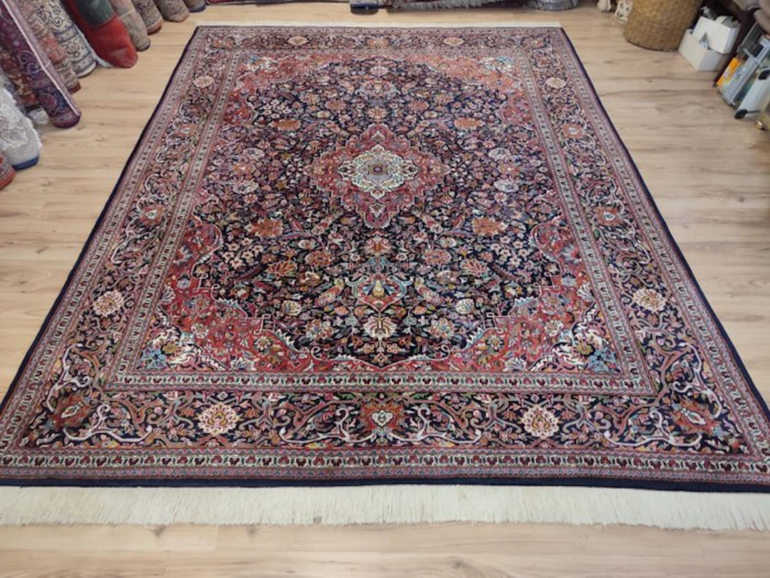 Keshan - Rug - 3.6 m - 2.4 m - Floral Motifs Royal!