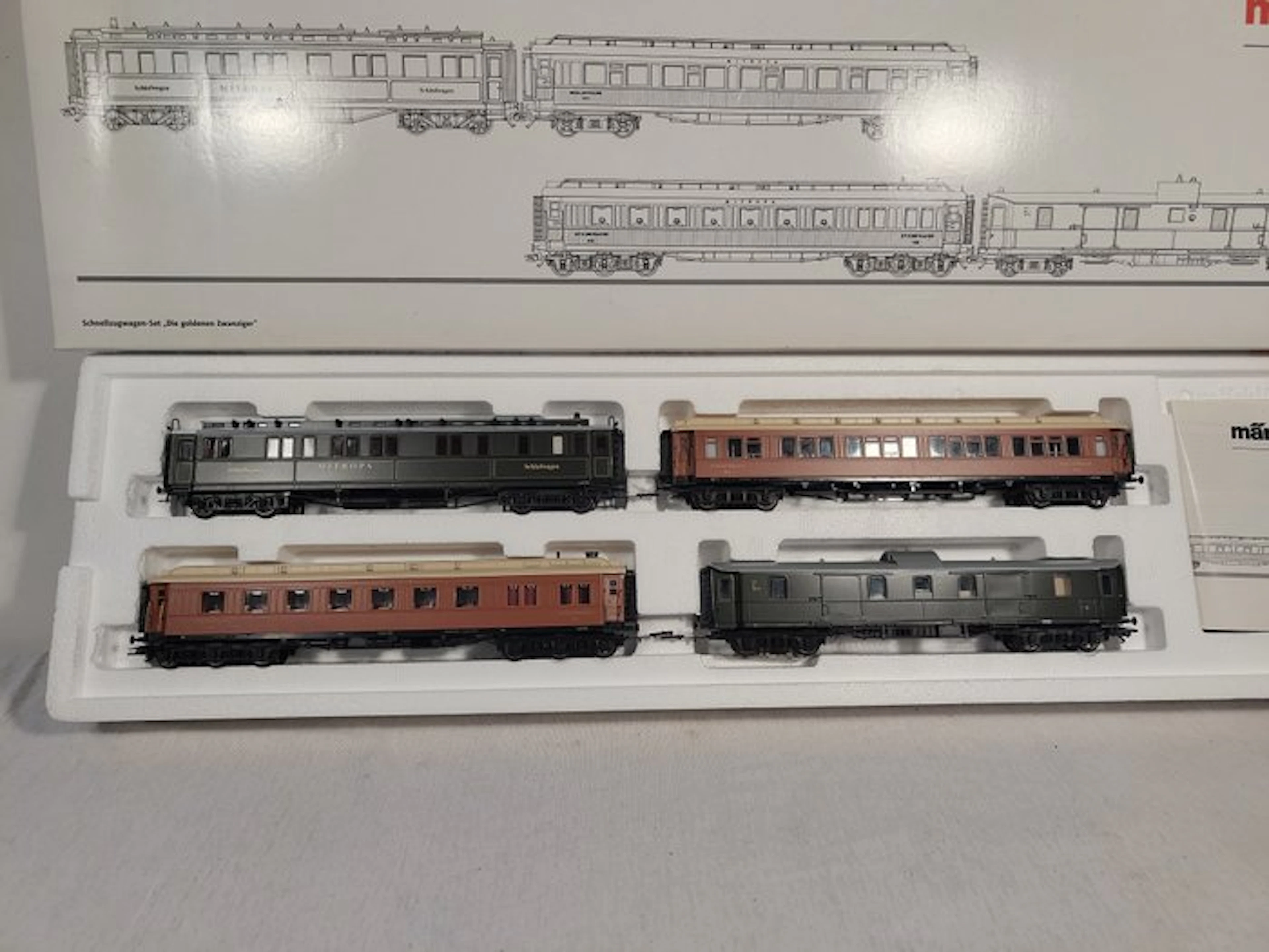Märklin H0 - 42757 - Model train passenger carriage set...
