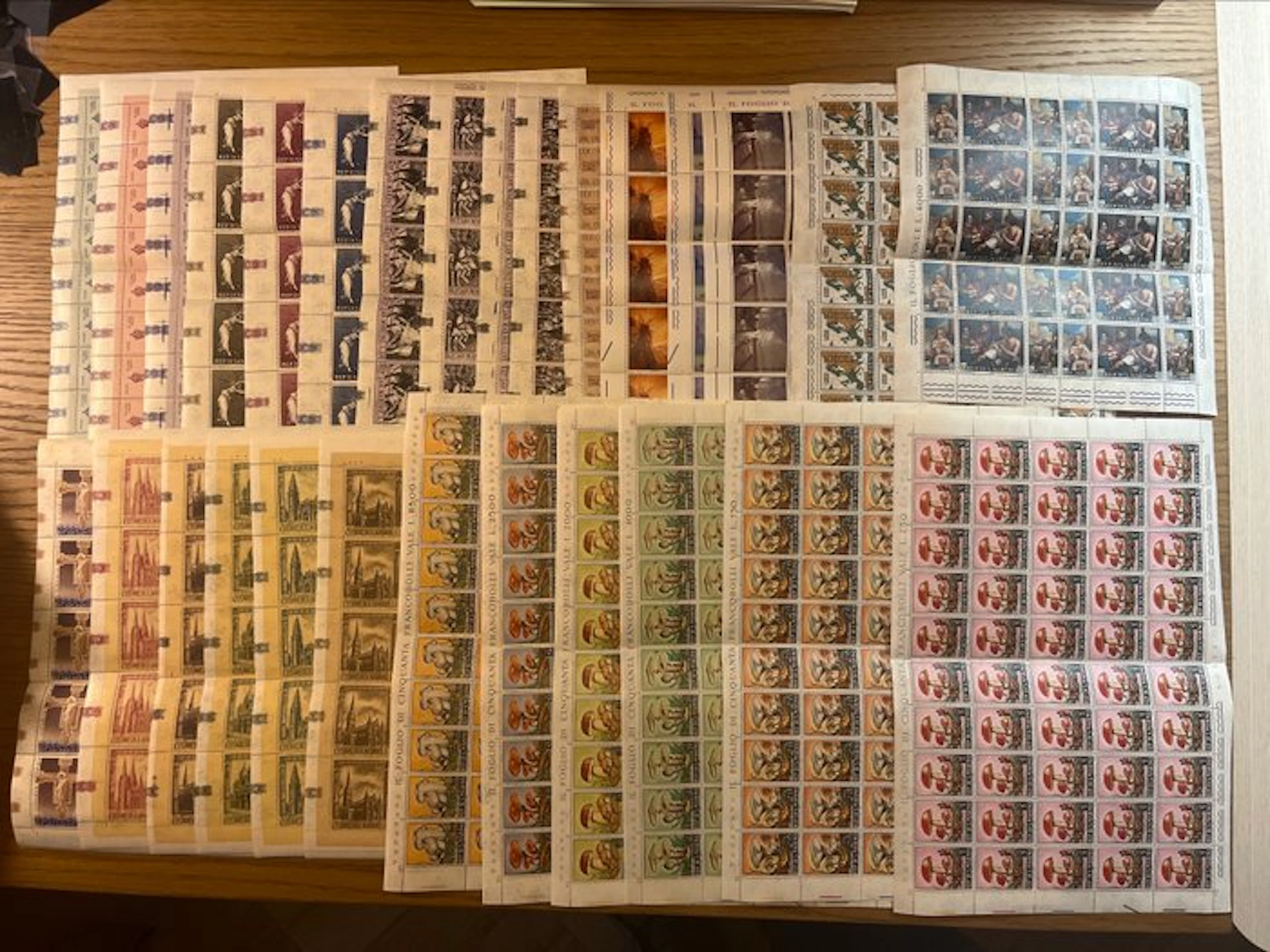 San Marino 1967 - Period collection in complete sets on...