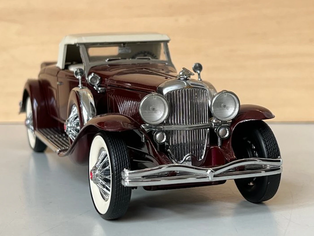 Franklin Mint 1:24 - Model sports car - Duesenberg model J Convertible 1935