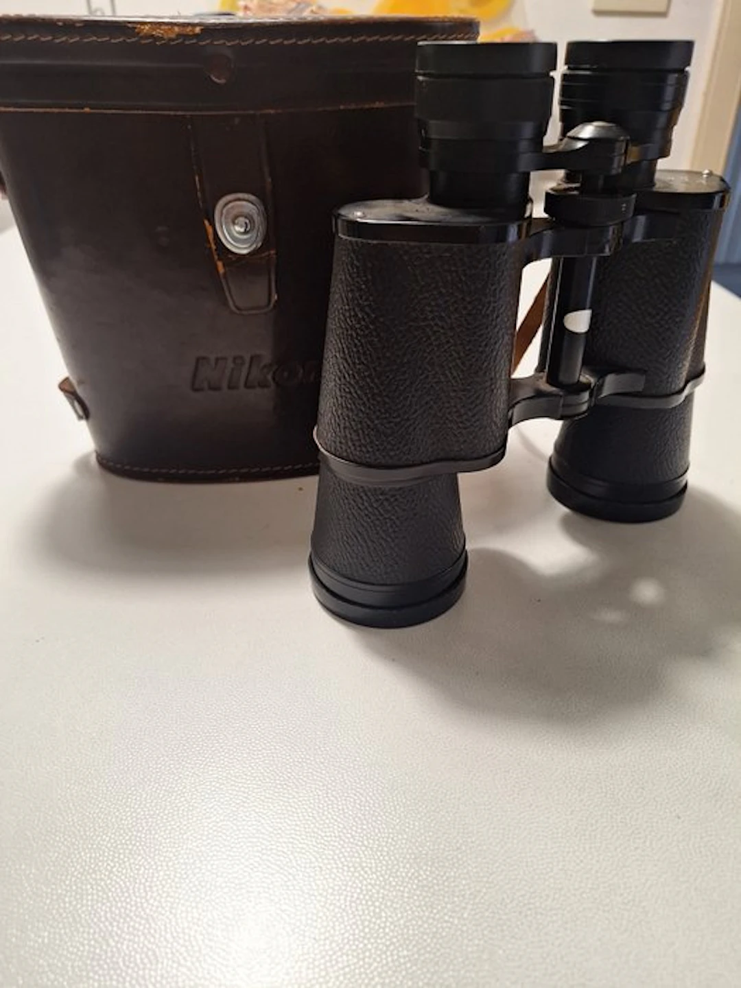 Observation binoculars