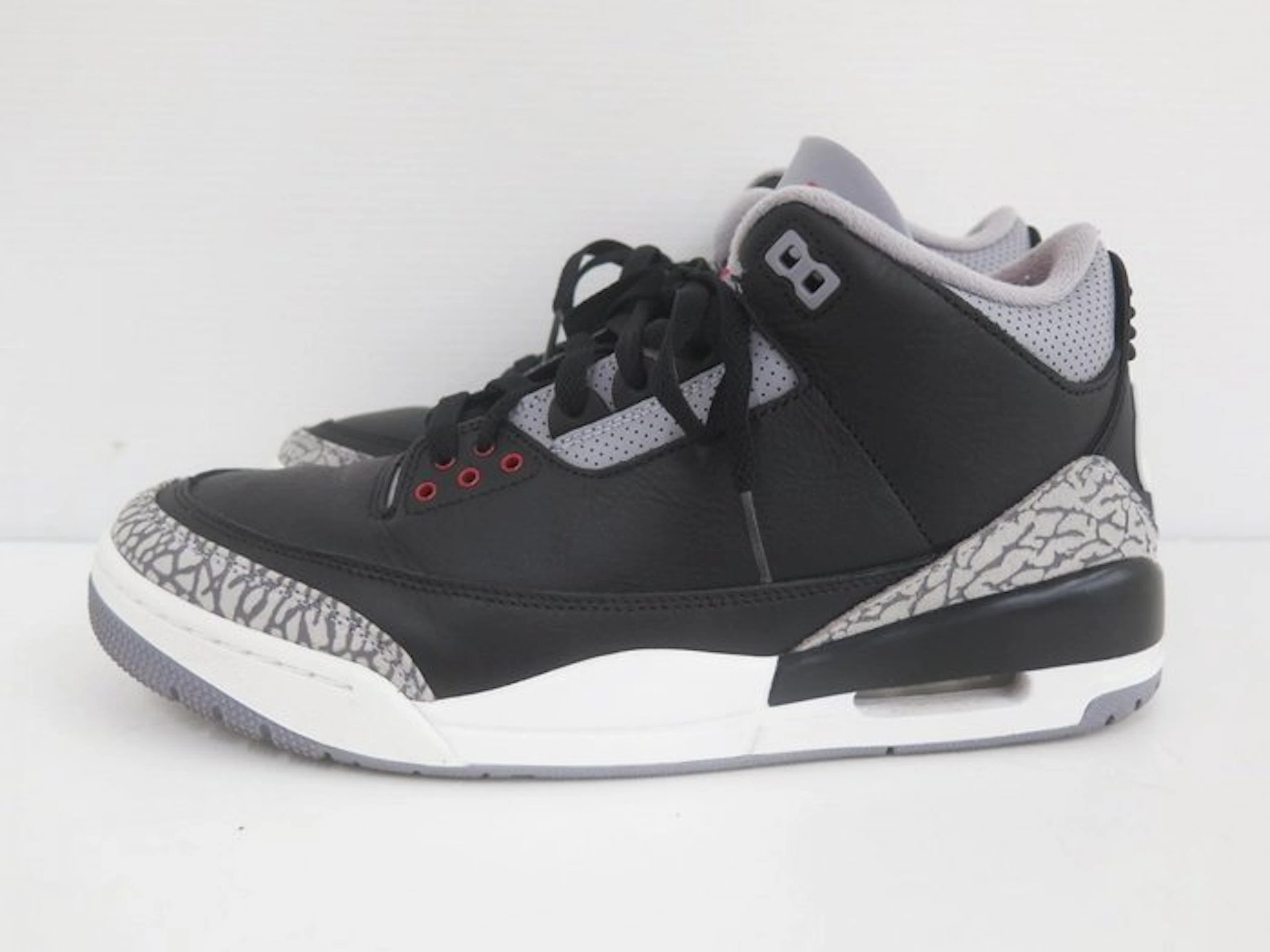 Air Jordan - Air Jordan 3 - Sneakers - Size: EU 44