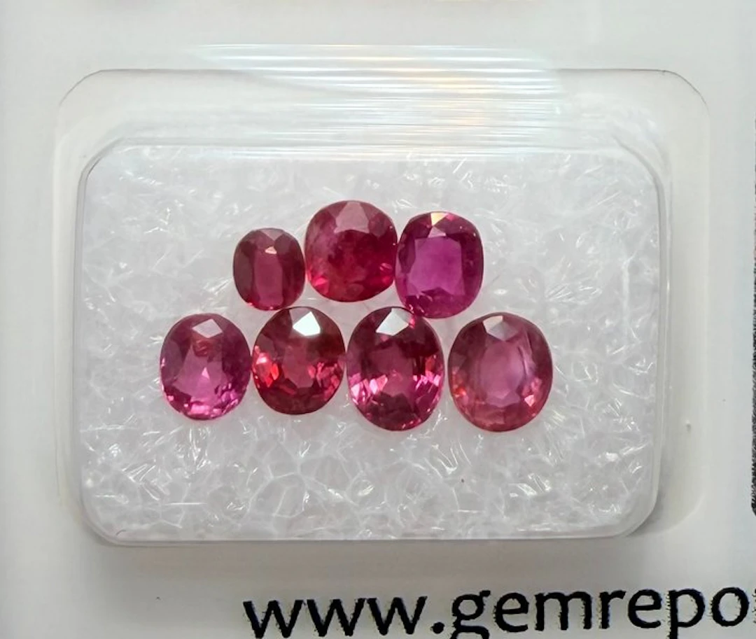 No reserve price Sapphire, Ruby - 2.79 ct - Gem Report Antwerp (GRA)