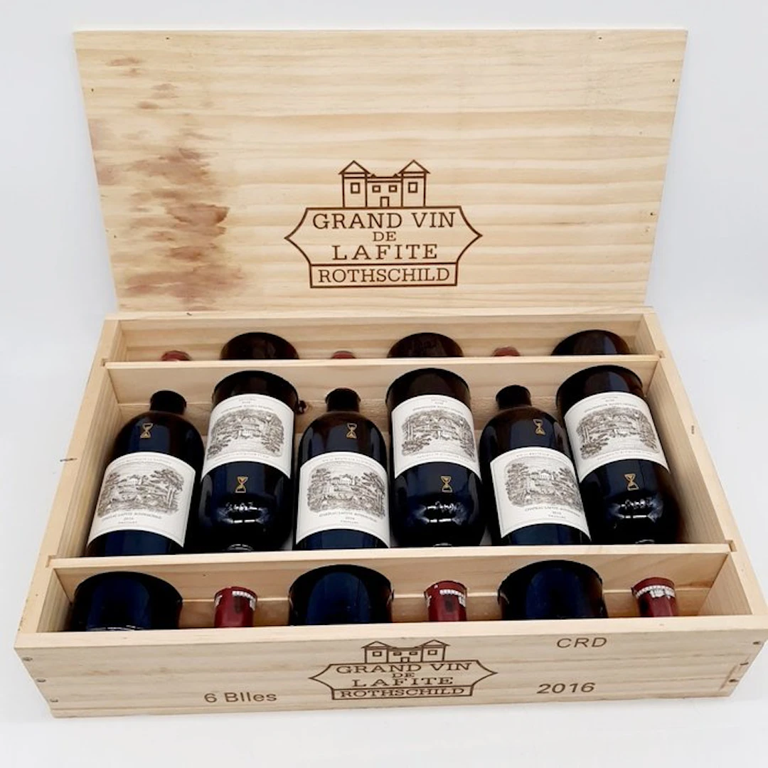 2016 Chateau Lafite Rothschild - Pauillac 1er Grand Cru...