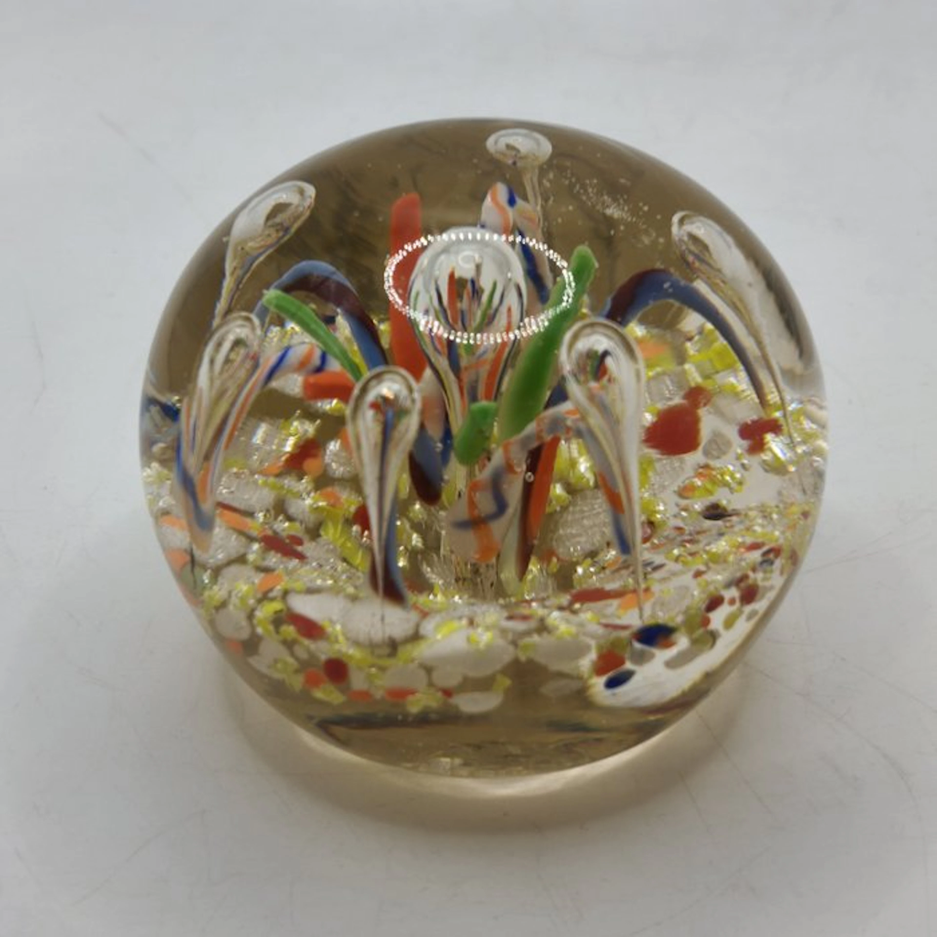 Baccarat - Paperweight - filigrana y busbujas Crown /...