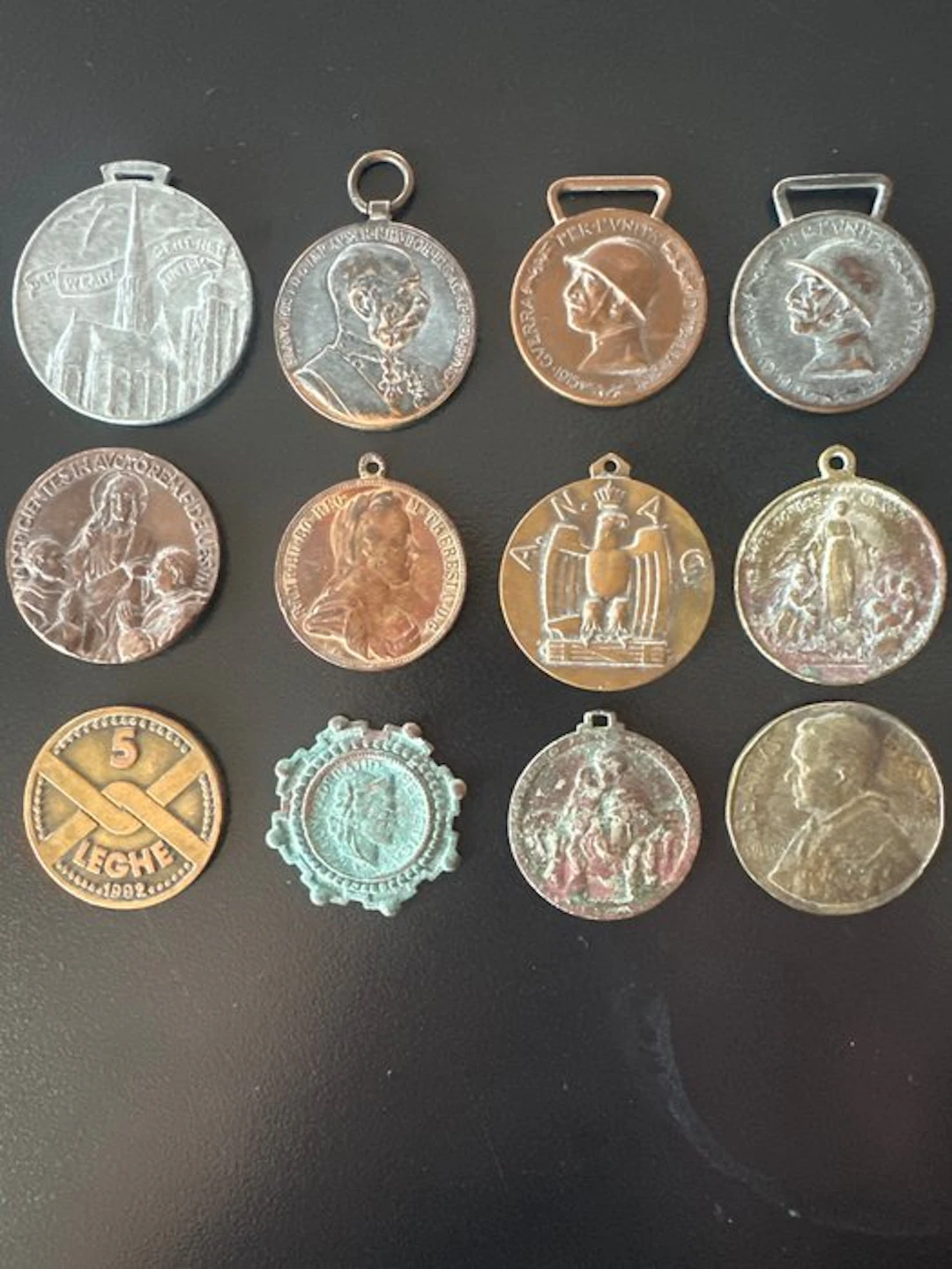 Italy - Collezione/Lotto composto da 12 medaglie e gettoni storici