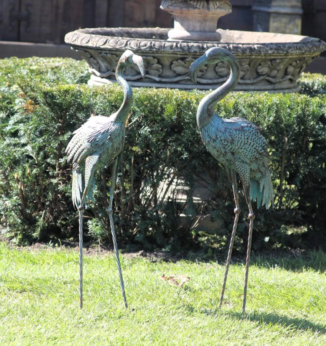 Sculpture, Koppel vormgegeven flamingo's - 81 cm - metal