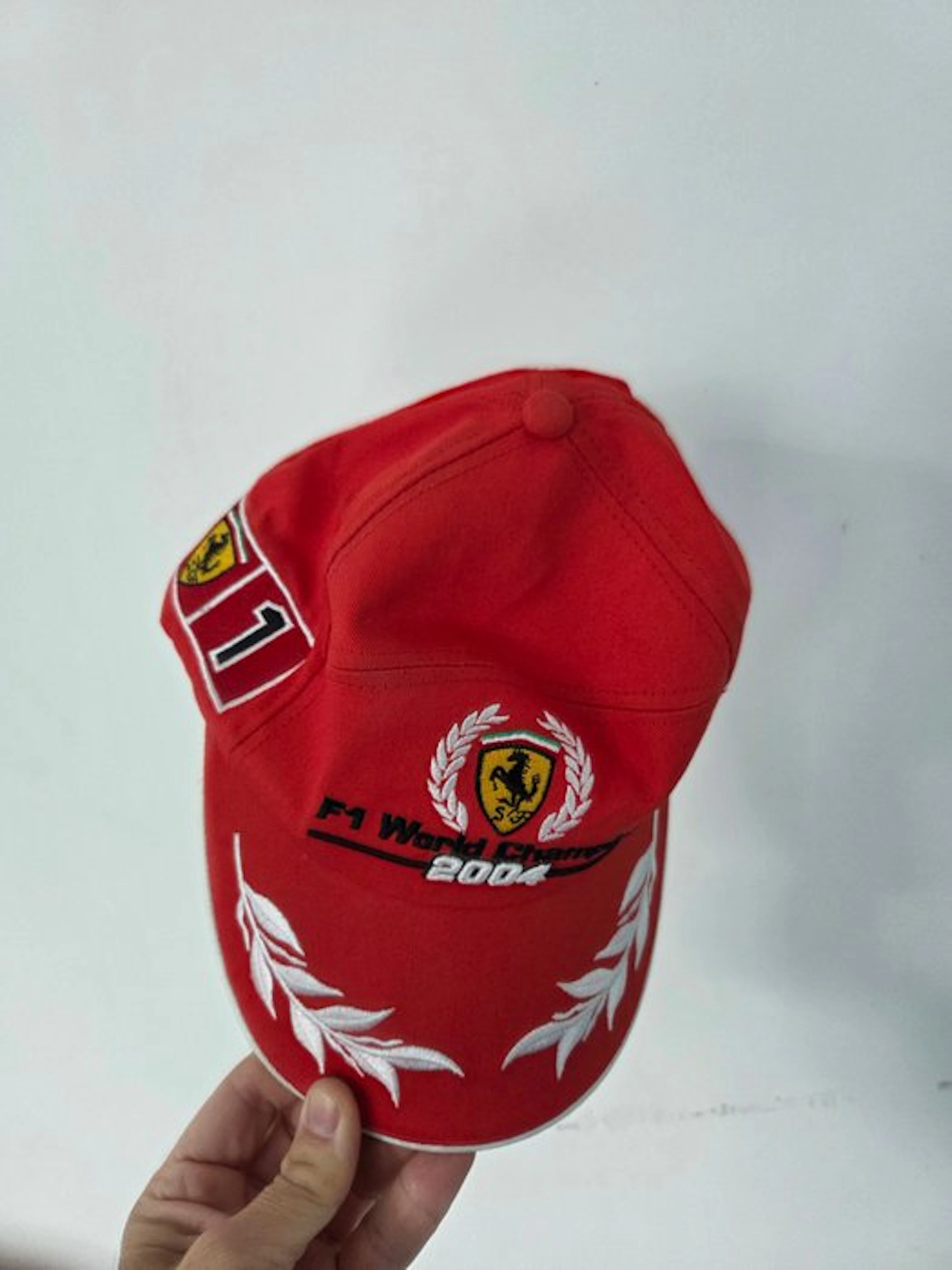 hat - Ferrari - Cappello Ferrari World Champion 2004 F1 Michael Schumacher